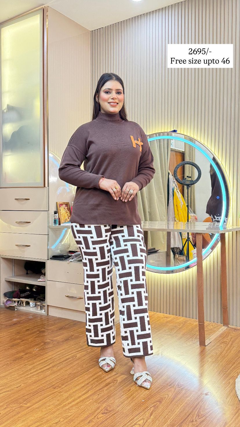 ASHIA  WOOLEN CORD SET