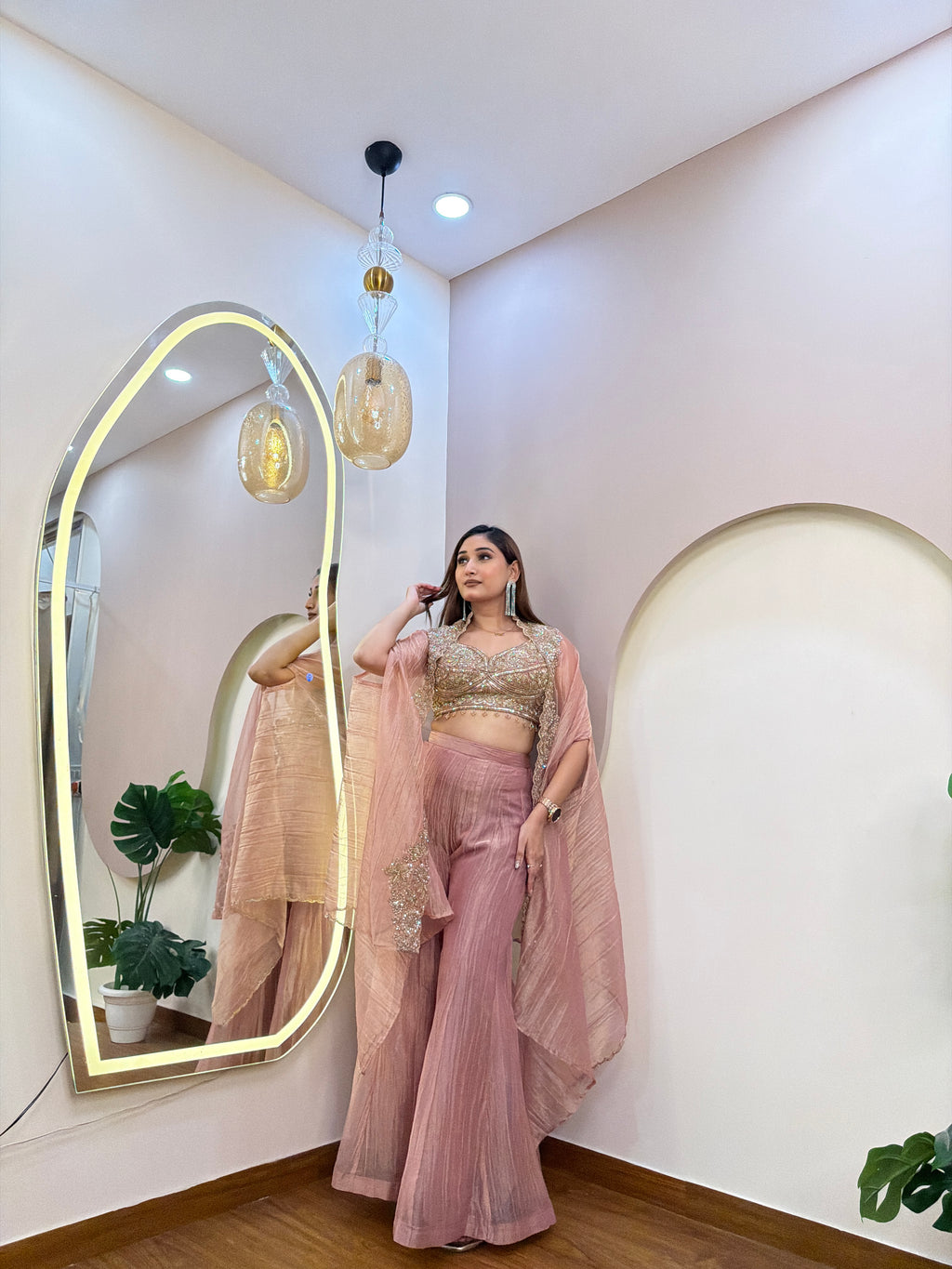 4895E160 INDO WESTERN CAPE SHARARA SET