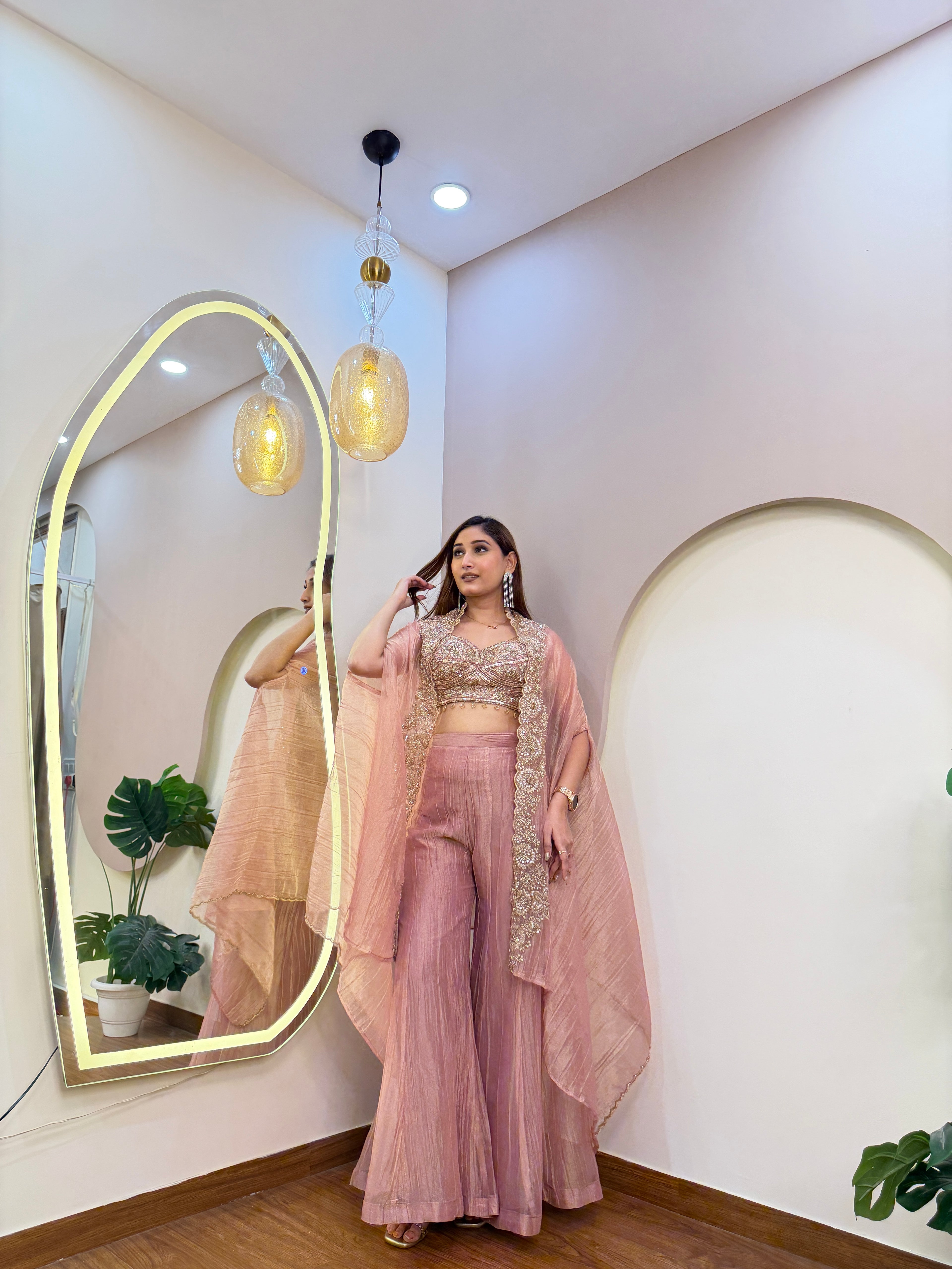 4895E160 INDO WESTERN CAPE SHARARA SET