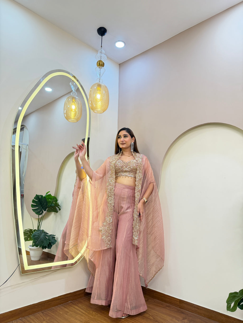 4895E160 INDO WESTERN CAPE SHARARA SET