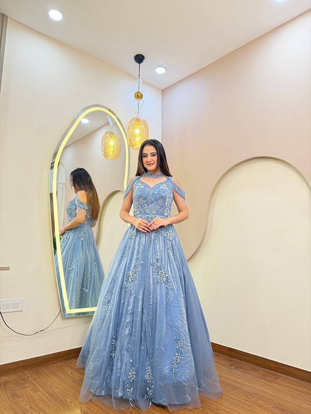 E278 GOWN