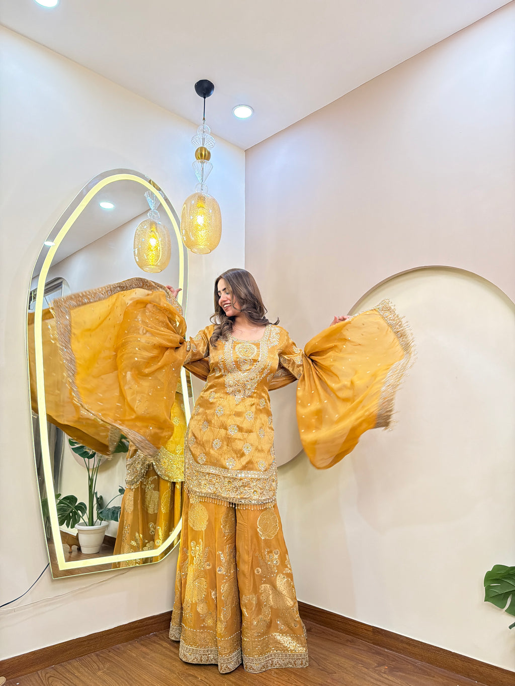 E305 SHARARA SUIT