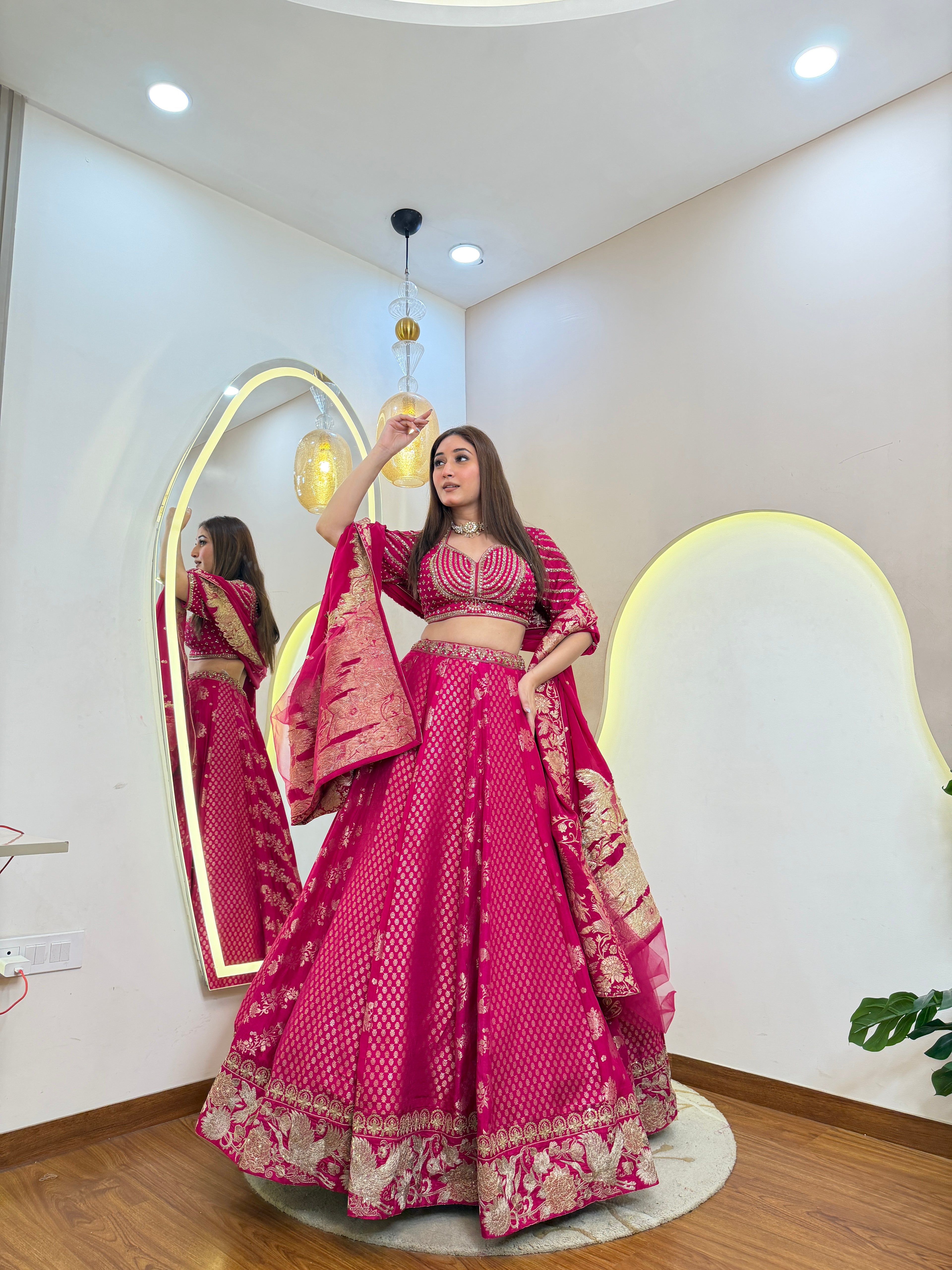 D724  LEHNGA CHOLI