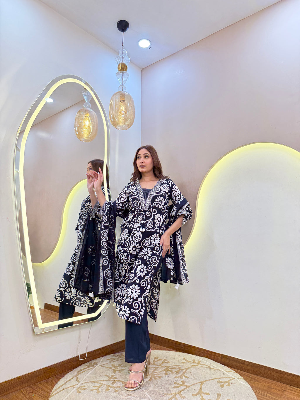 D486  3Pc Suit