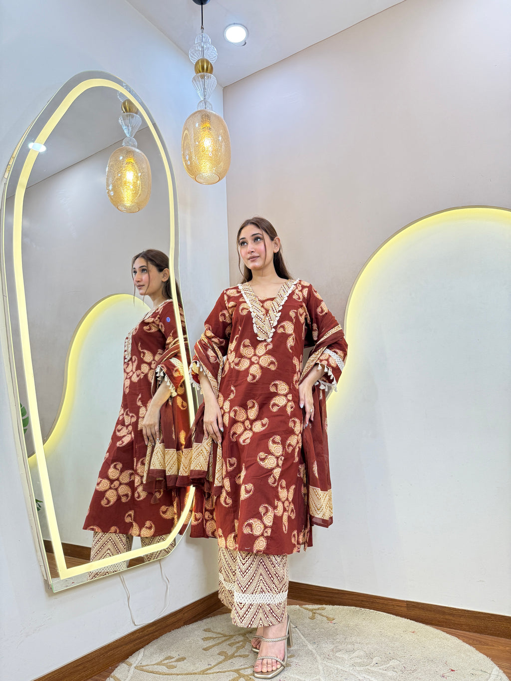 D676  3Pc Suit