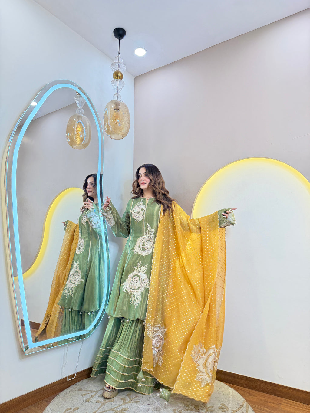 D225  SHARARA SUIT