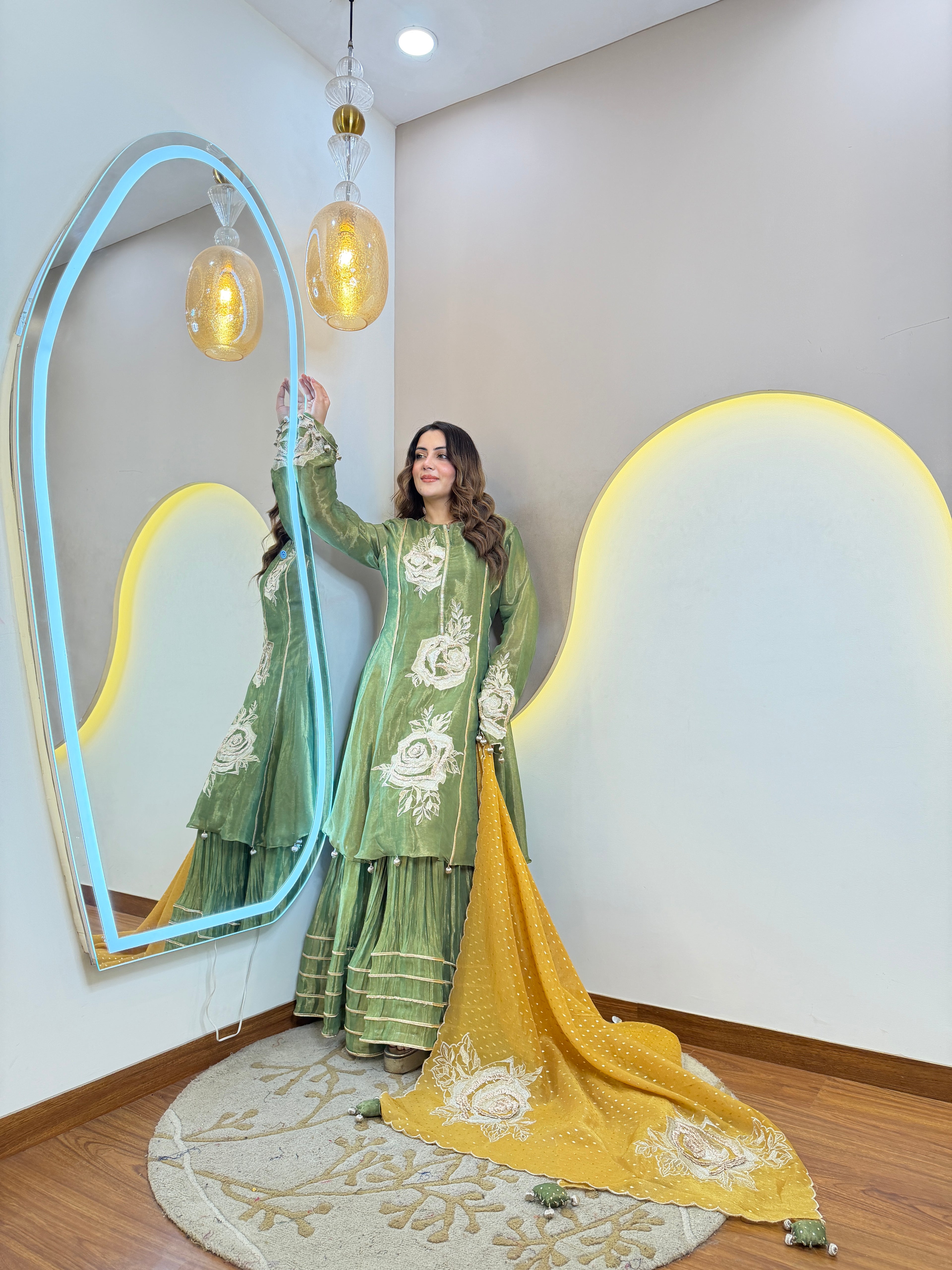 D225  SHARARA SUIT