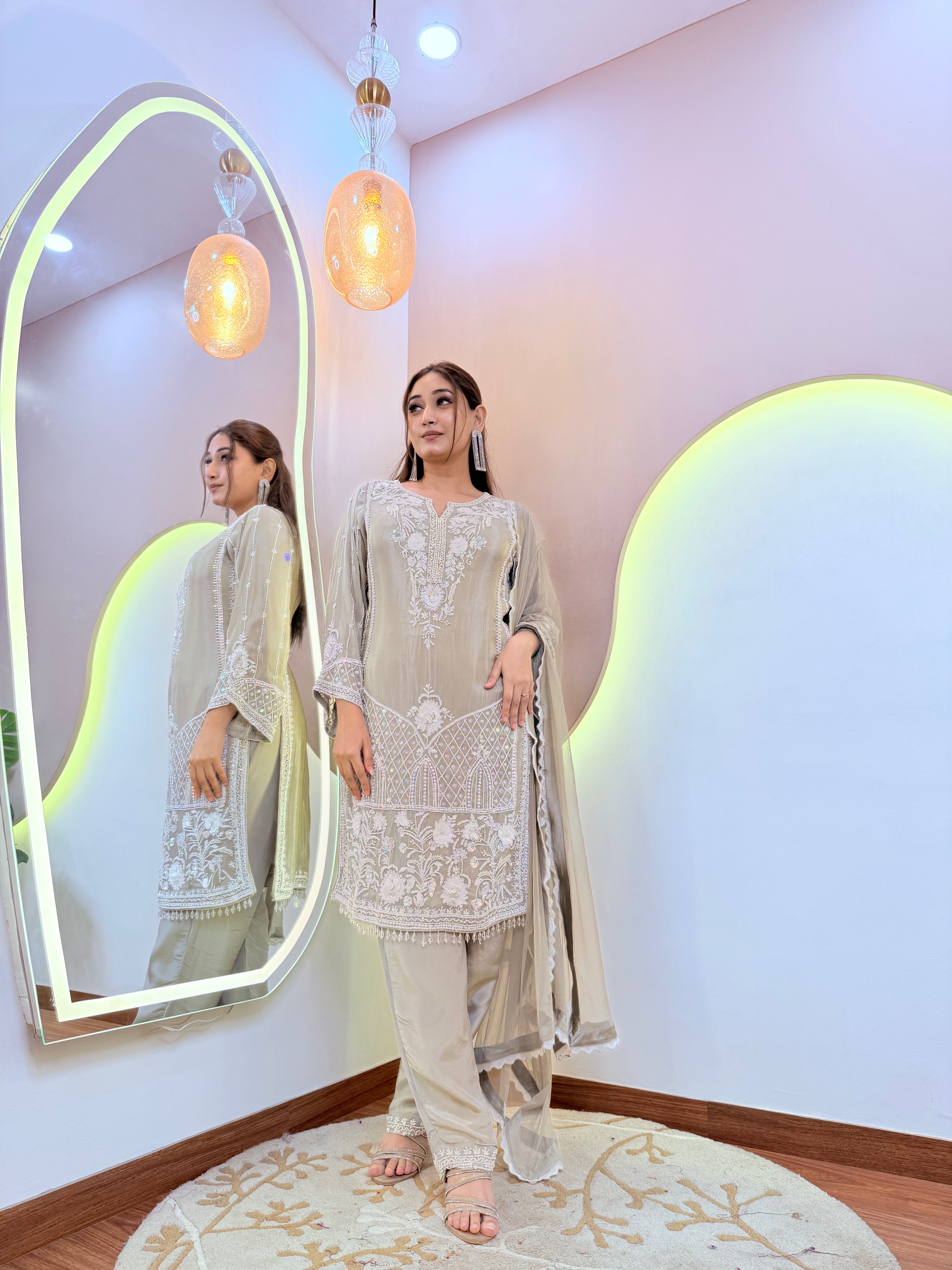 " REETA" PAKISTANI SUIT