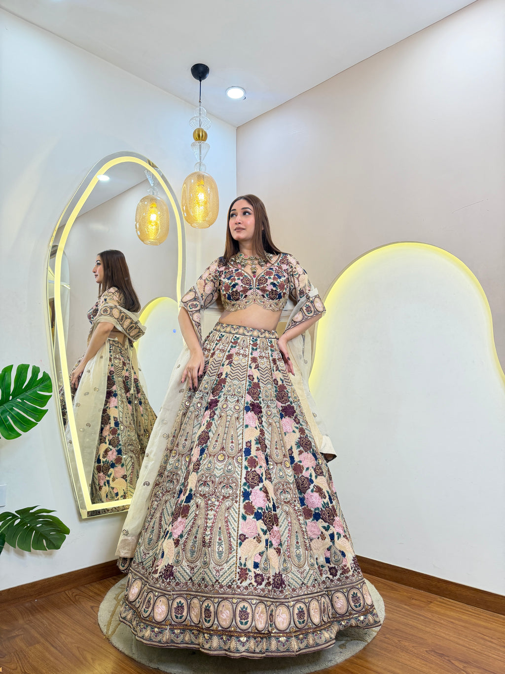 D722  LEHNGA CHOLI
