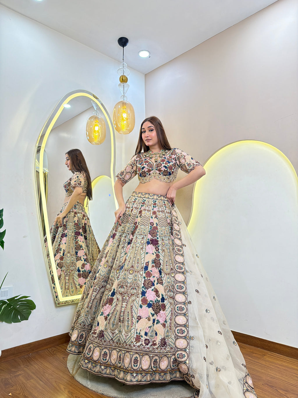 D722  LEHNGA CHOLI
