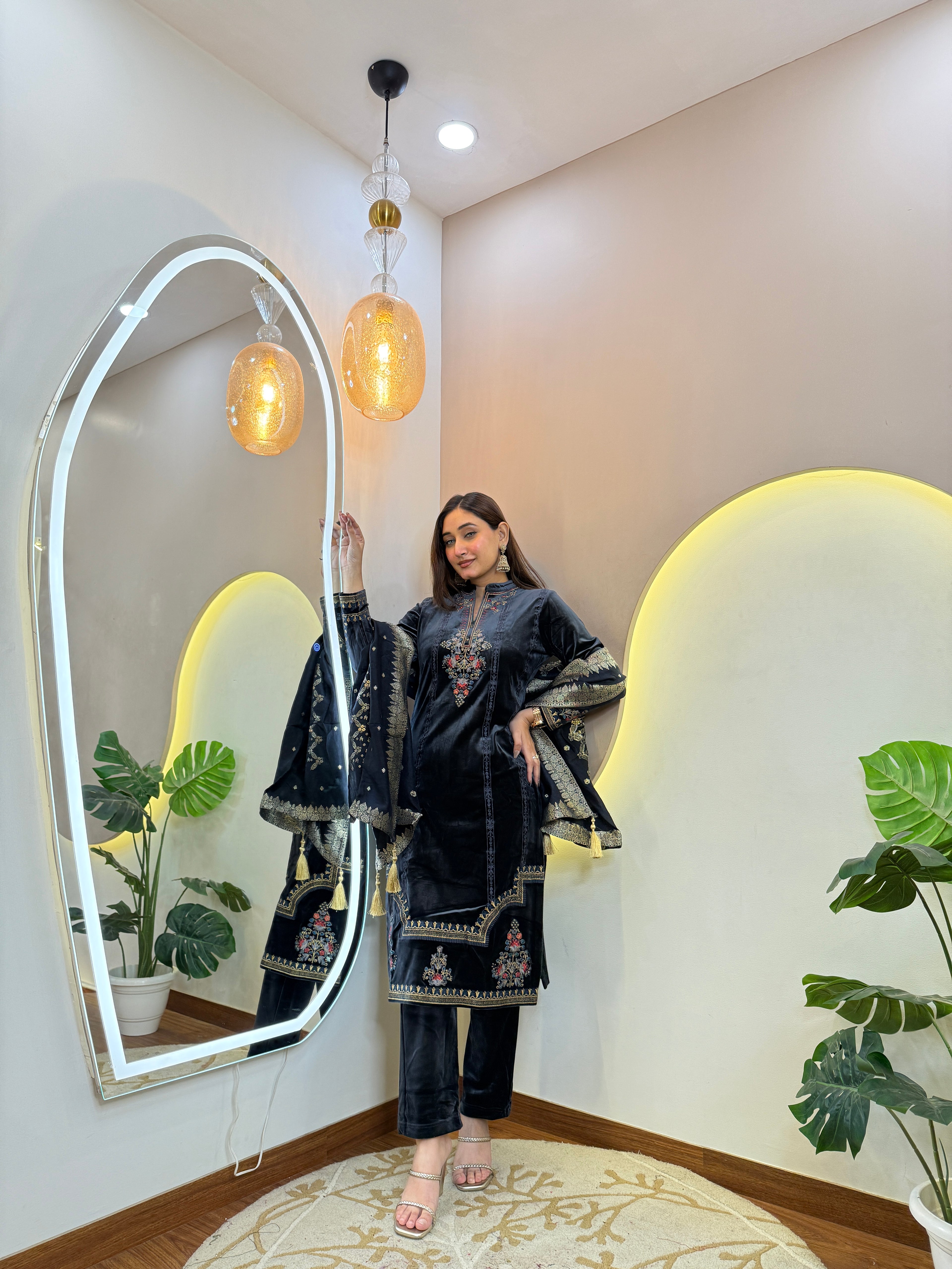 ZUBAIDA  WOOLEN 3pc SET