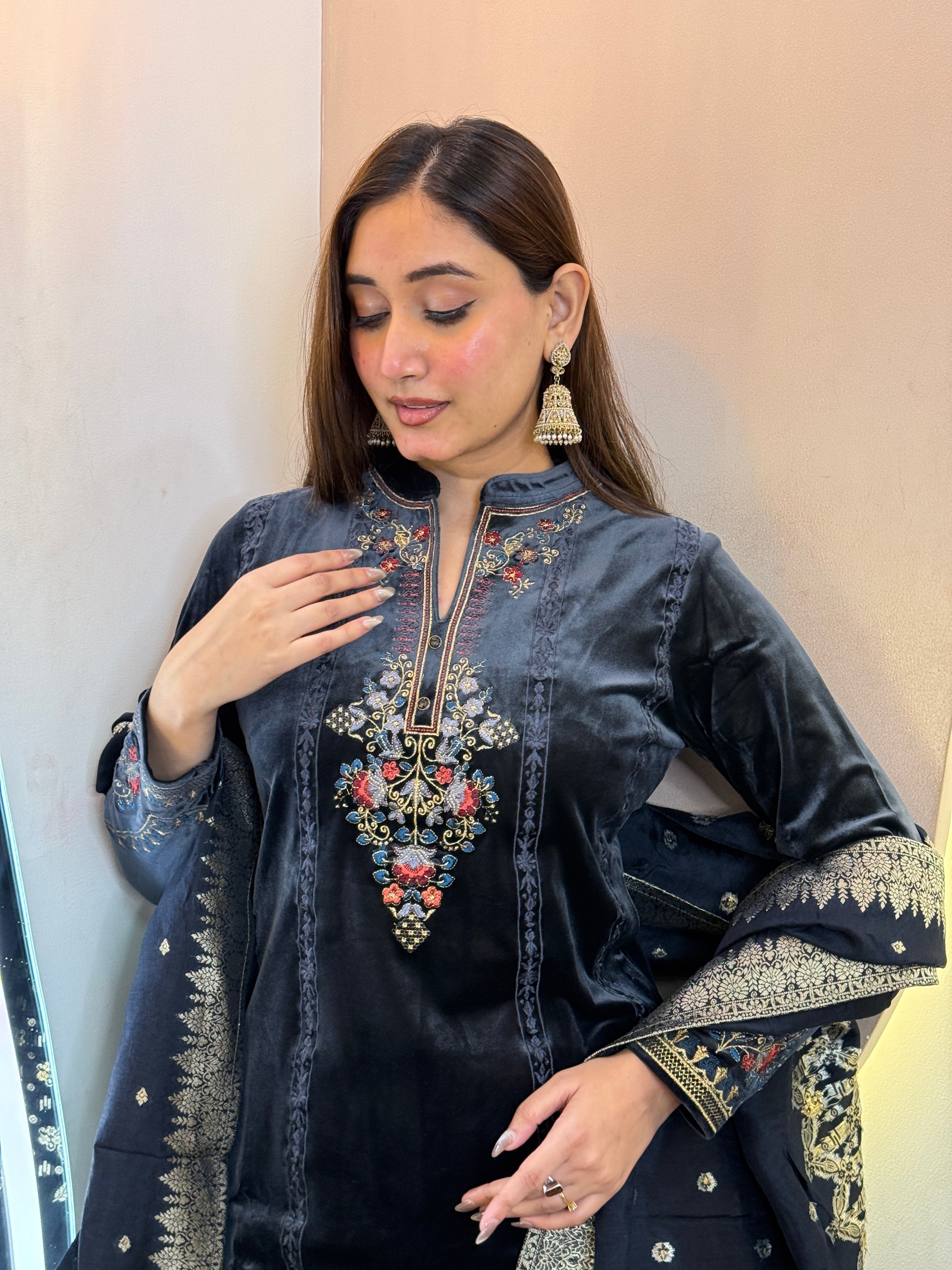 ZUBAIDA  WOOLEN 3pc SET