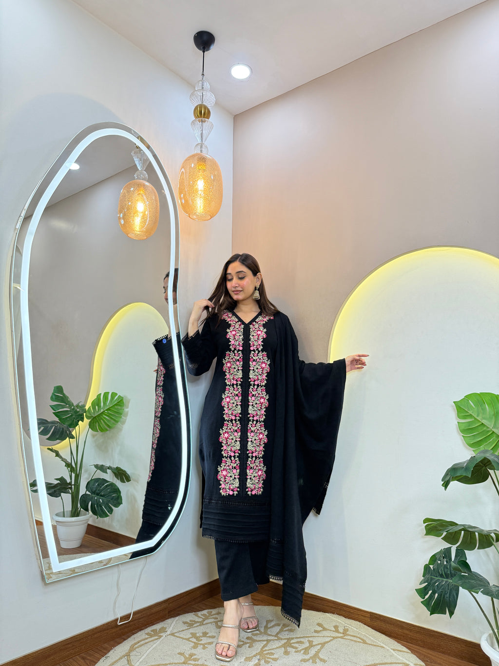 KASHMIRI EMBROIDERY OUTFIT  WOOLEN 3pc SET