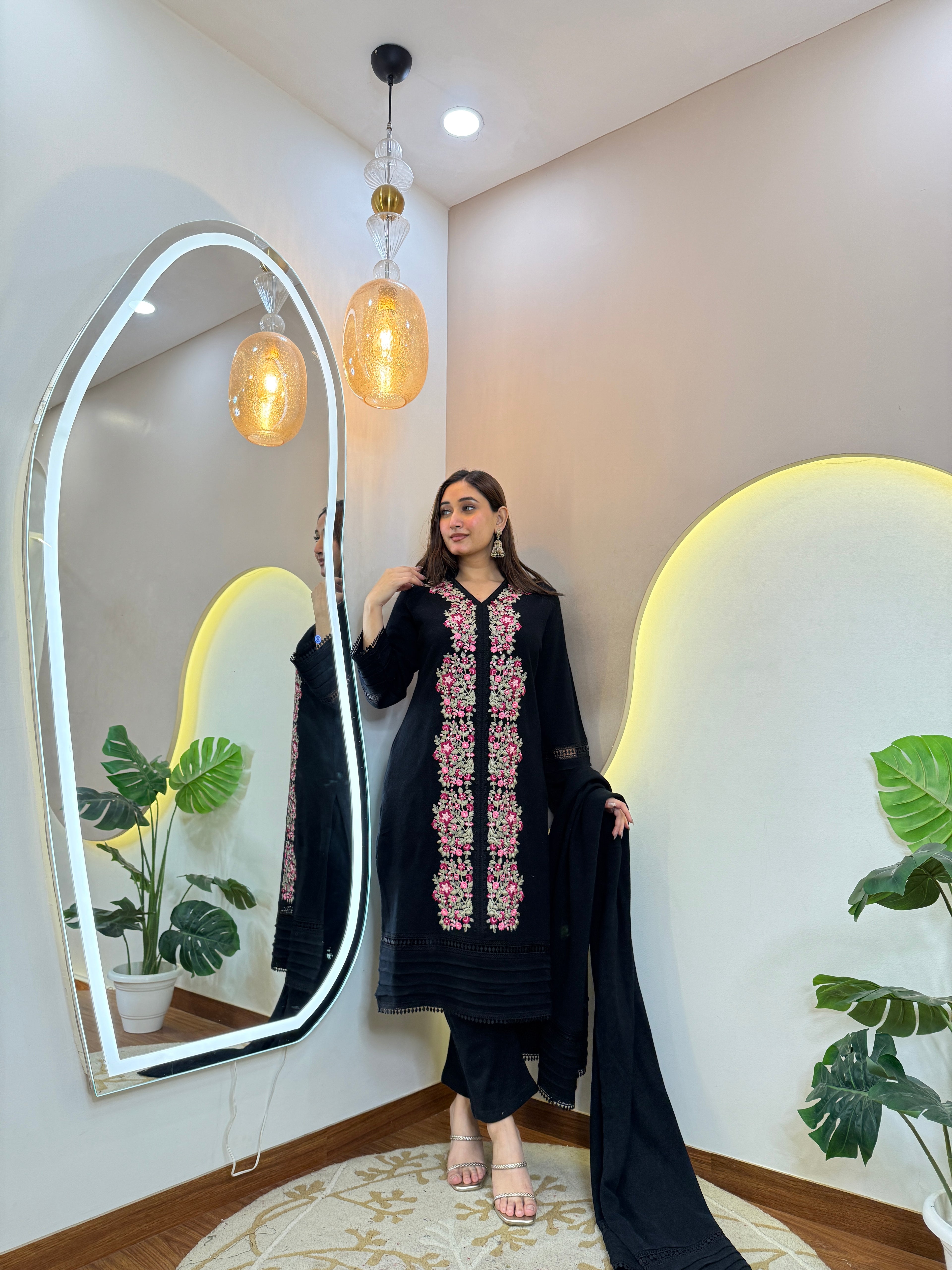 KASHMIRI EMBROIDERY OUTFIT  WOOLEN 3pc SET