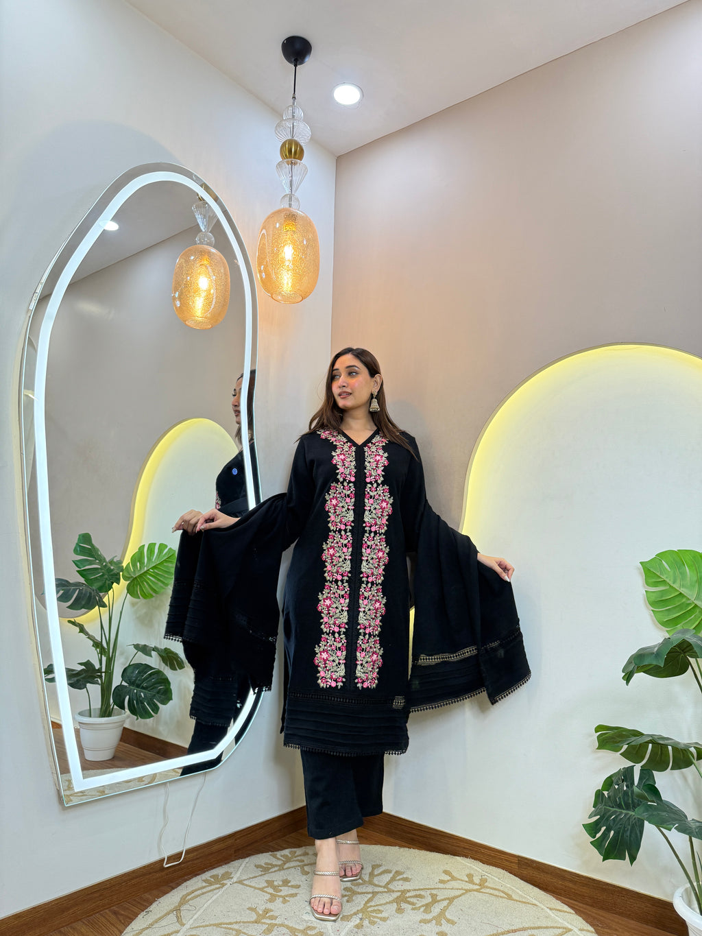 KASHMIRI EMBROIDERY OUTFIT  WOOLEN 3pc SET