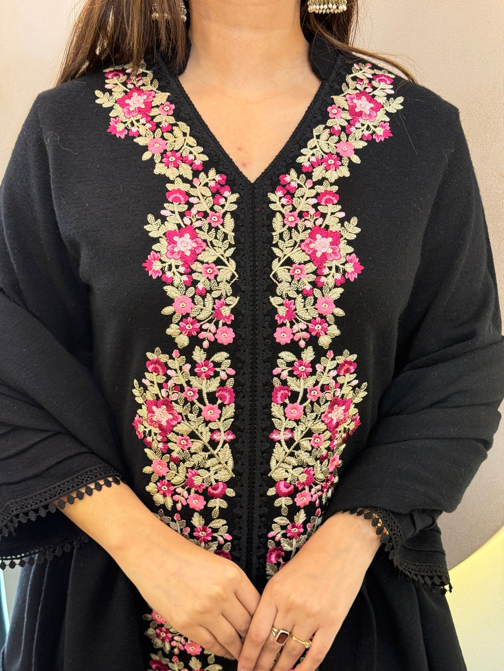 KASHMIRI EMBROIDERY OUTFIT  WOOLEN 3pc SET