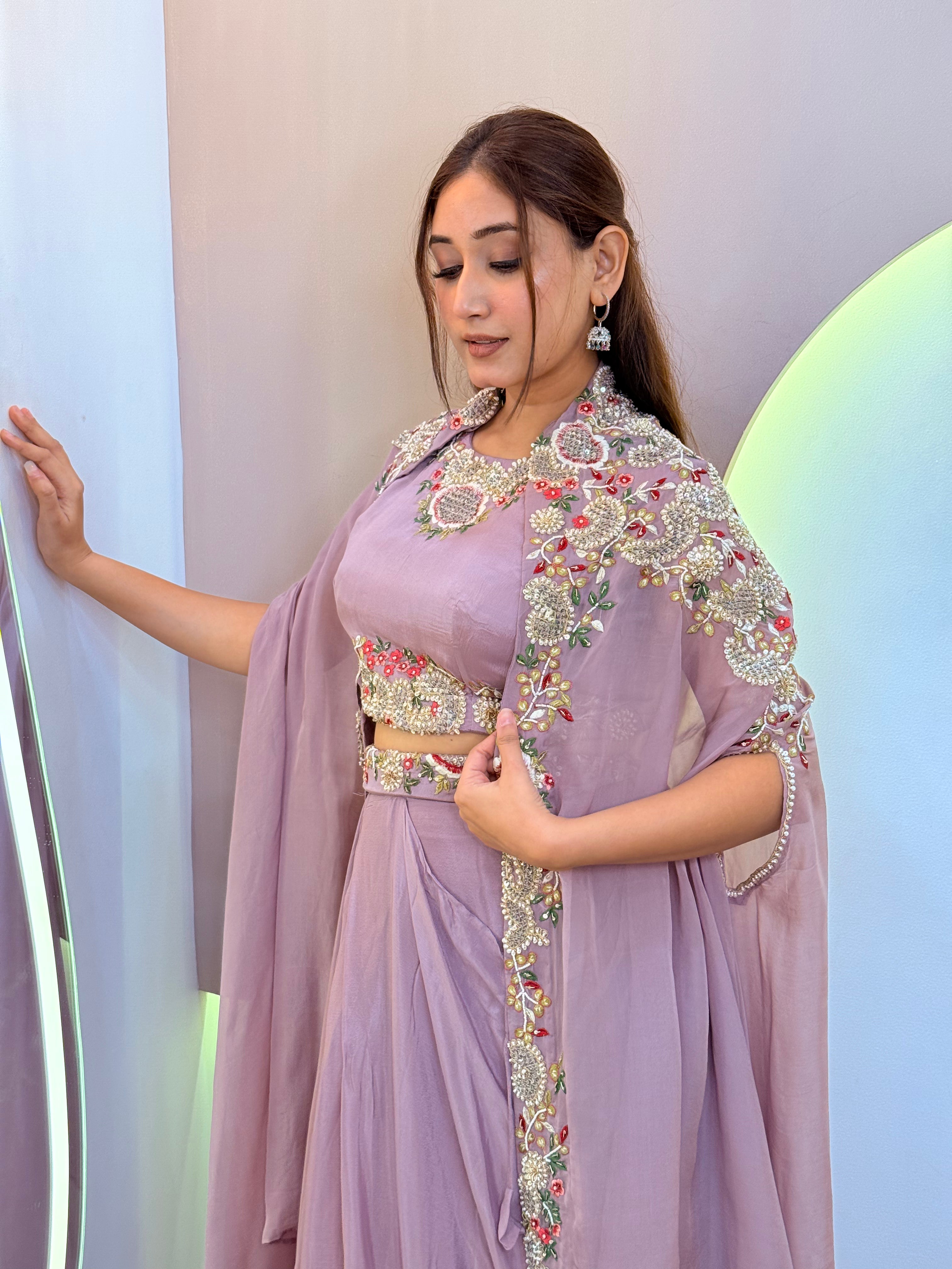 "NAZRAANA" CAPE STYLE