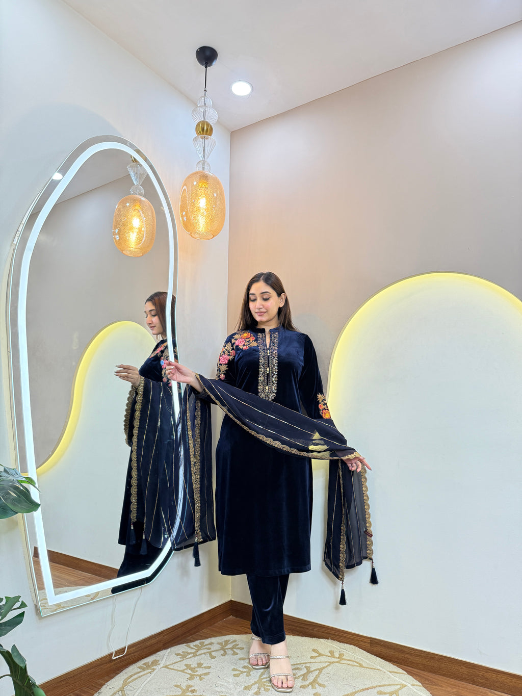 SHIVALI VELVET 3pc. SET