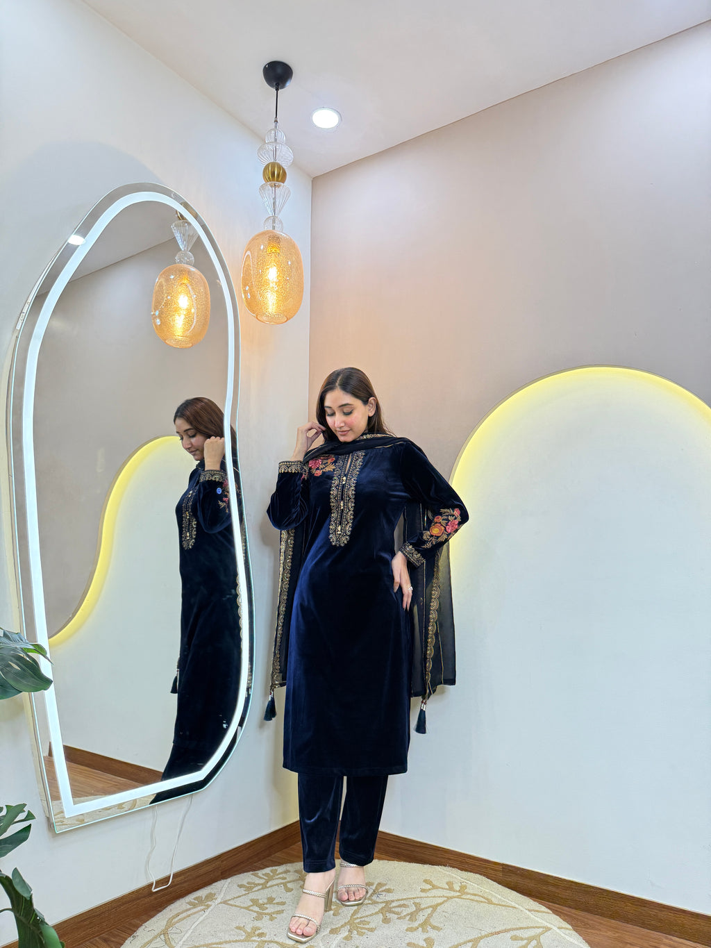 SHIVALI VELVET 3pc. SET