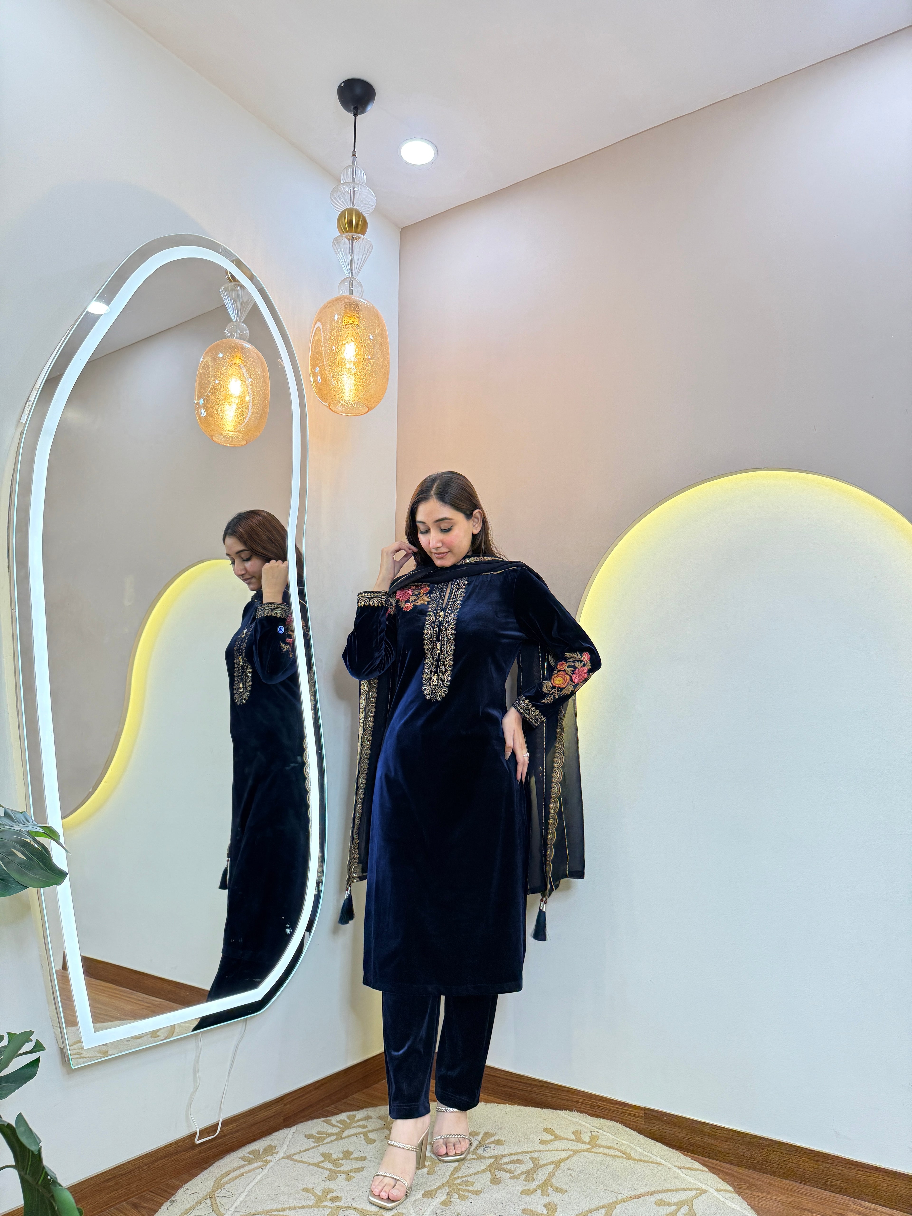 SHIVALI VELVET 3pc. SET