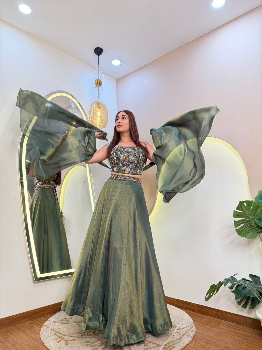 D734   LEHNGA CHOLI