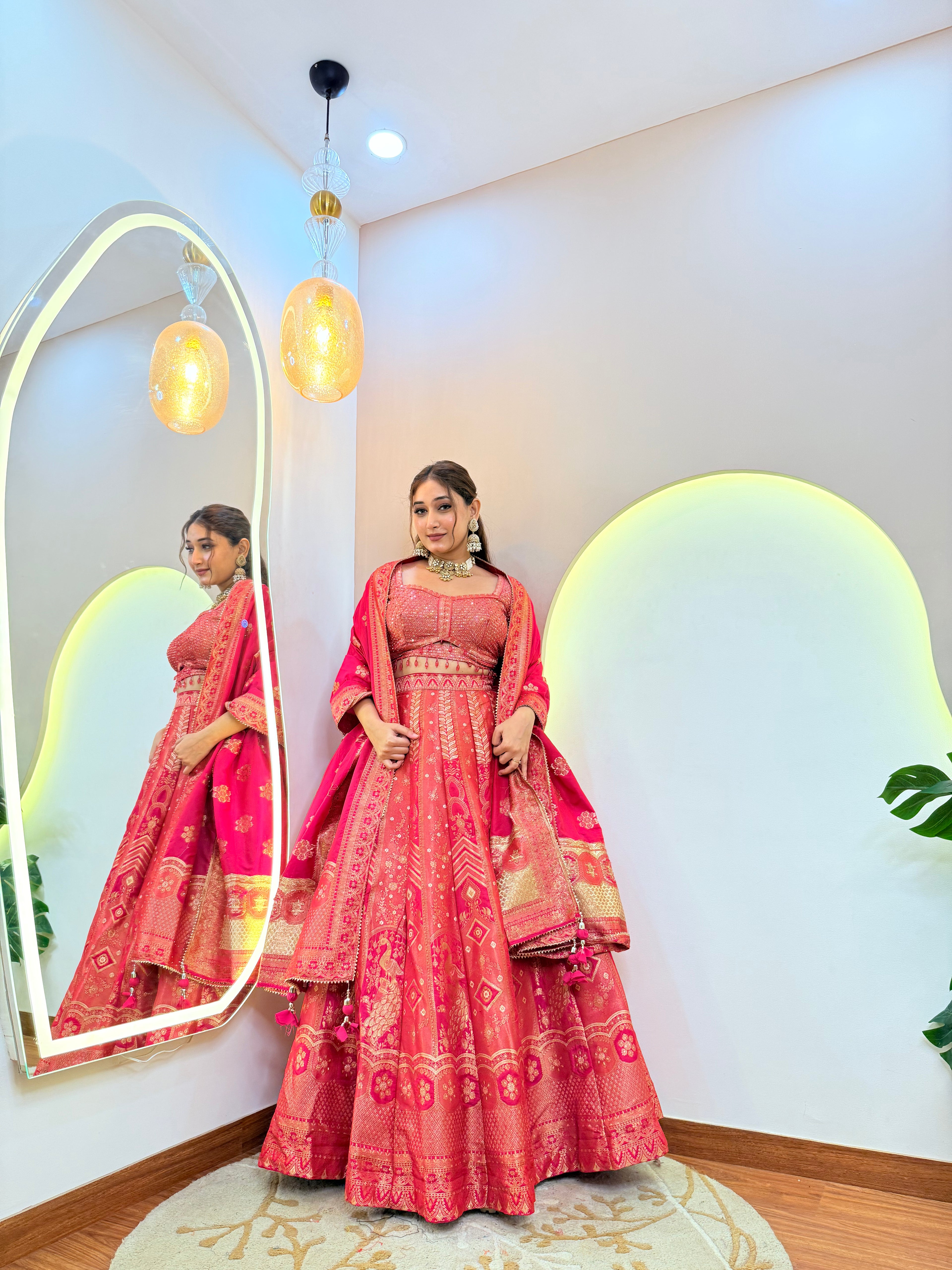 "MAHI" – Crop Top Skirt