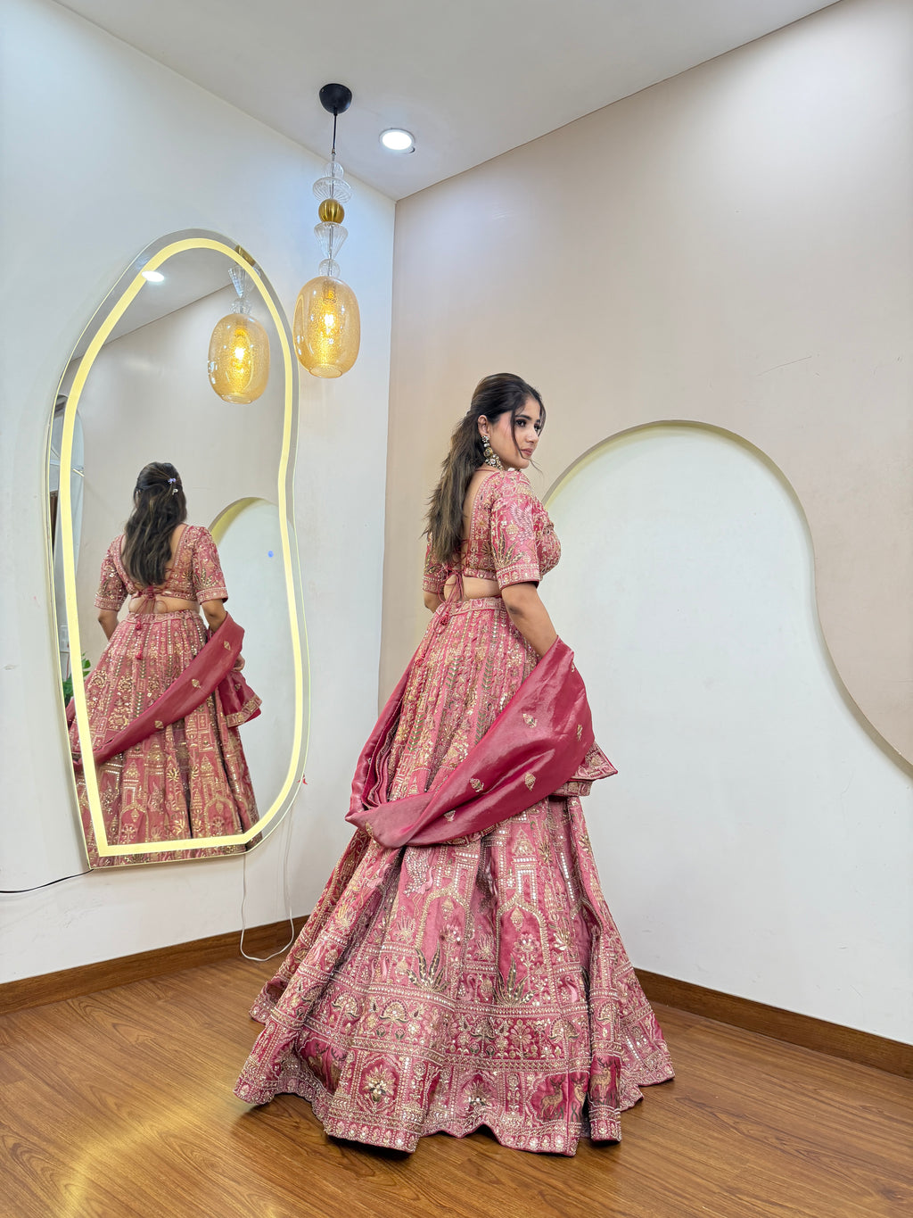 D720   LEHNGA CHOLI
