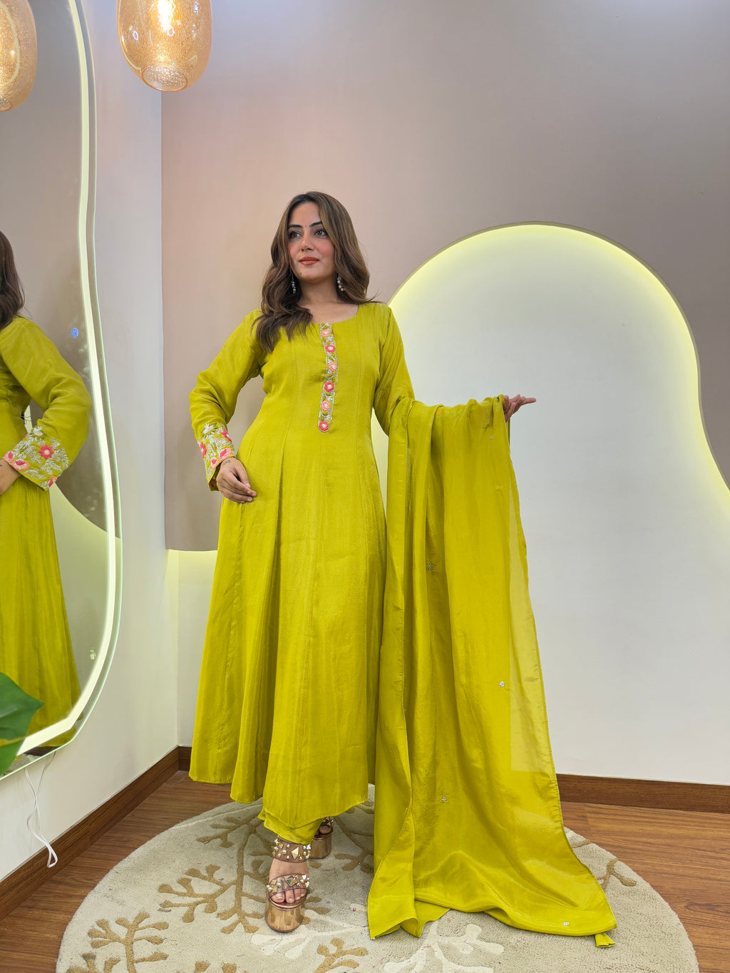B583 3pc Anarkali set