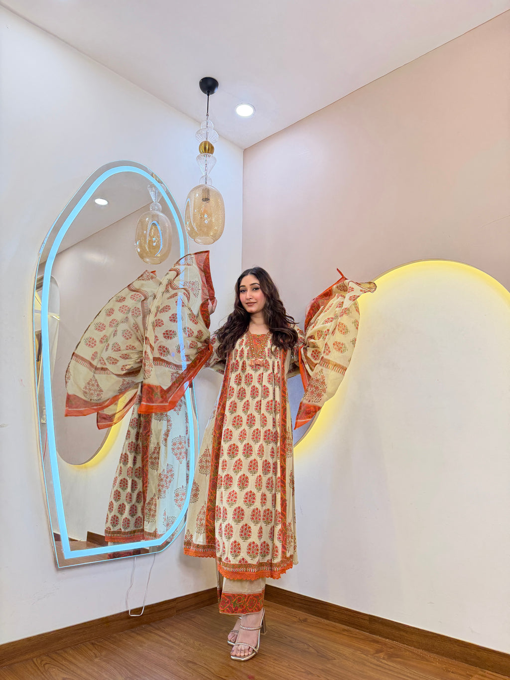 D572    3PC Suit