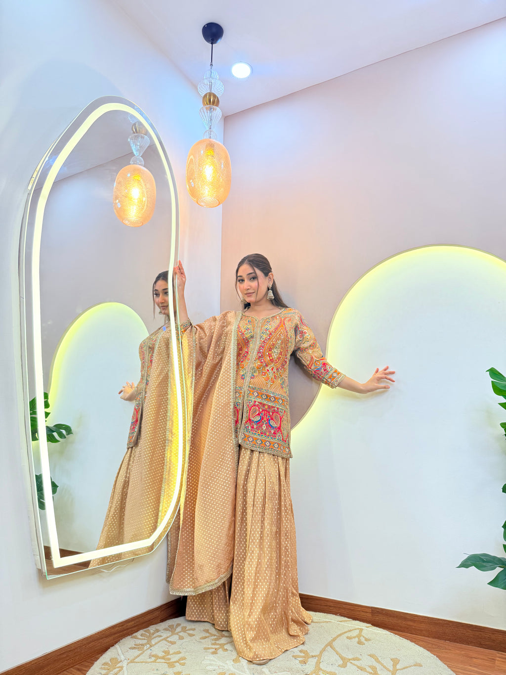 Cd132 DIVYA PARTYWEAR SUIT