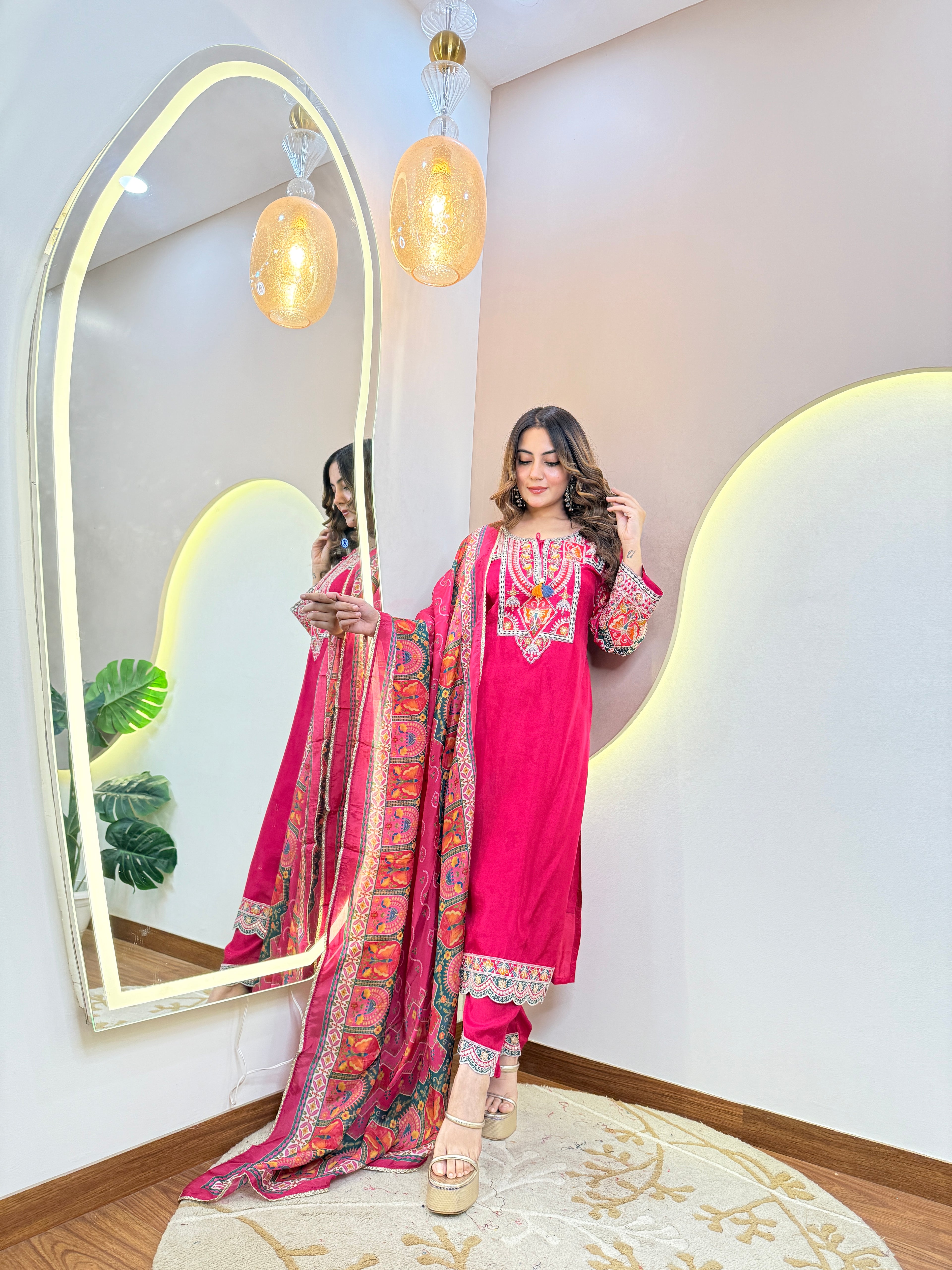 MAGENTA OUTFIT  PANT SUIT