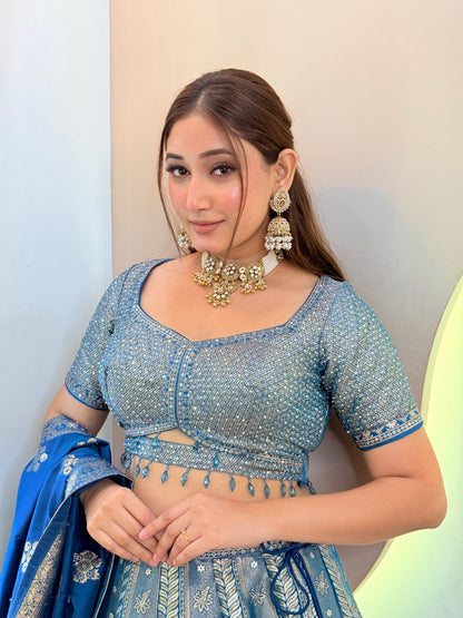 MAHI – Crop Top Skirt