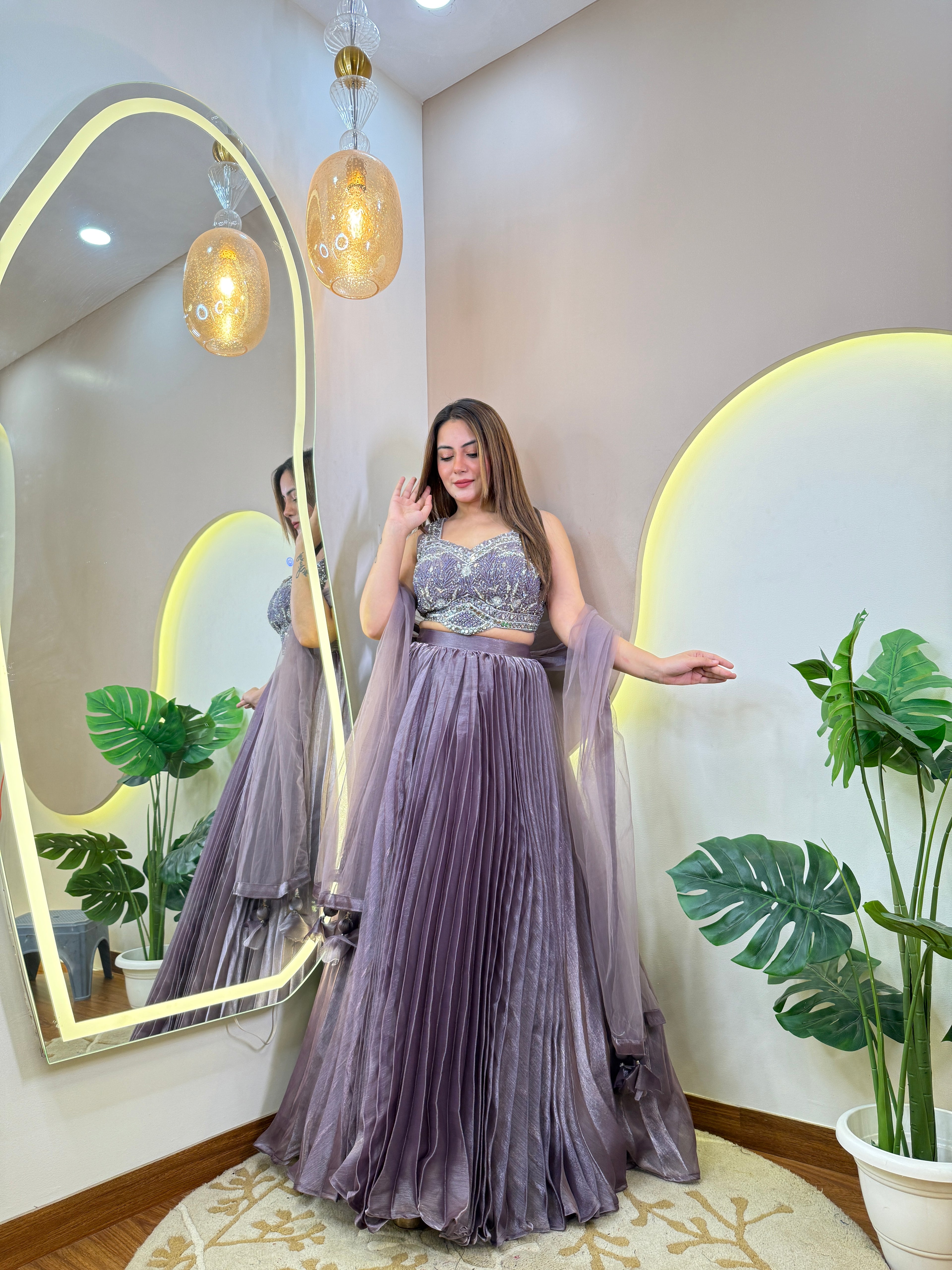 B255  CROP TOP SKIRT