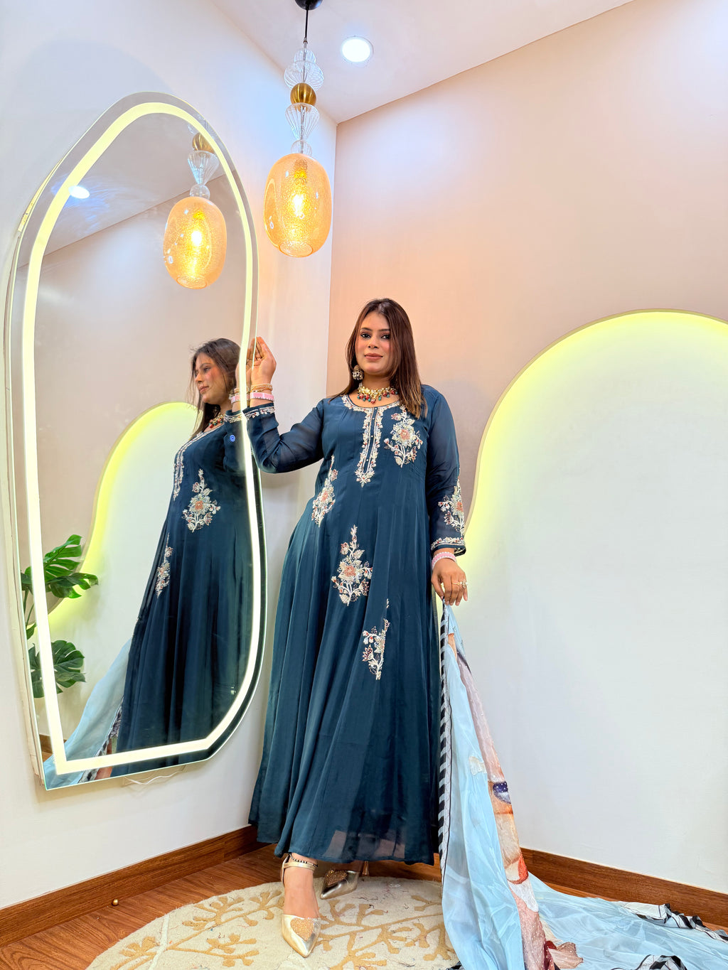 "FARIDA" PARTYWEAR SUIT