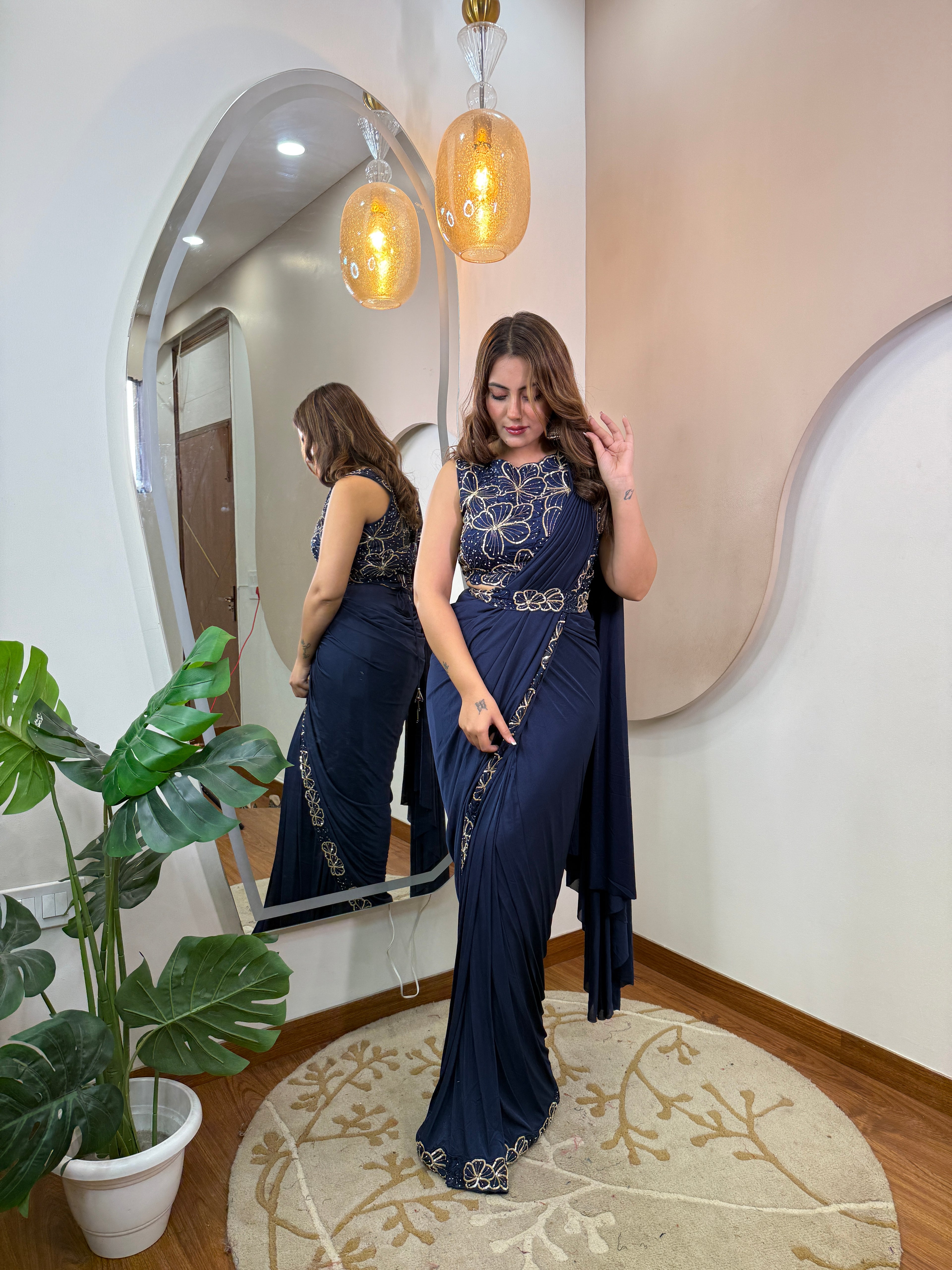 C207  OUTFIT   DRAPE SAREE