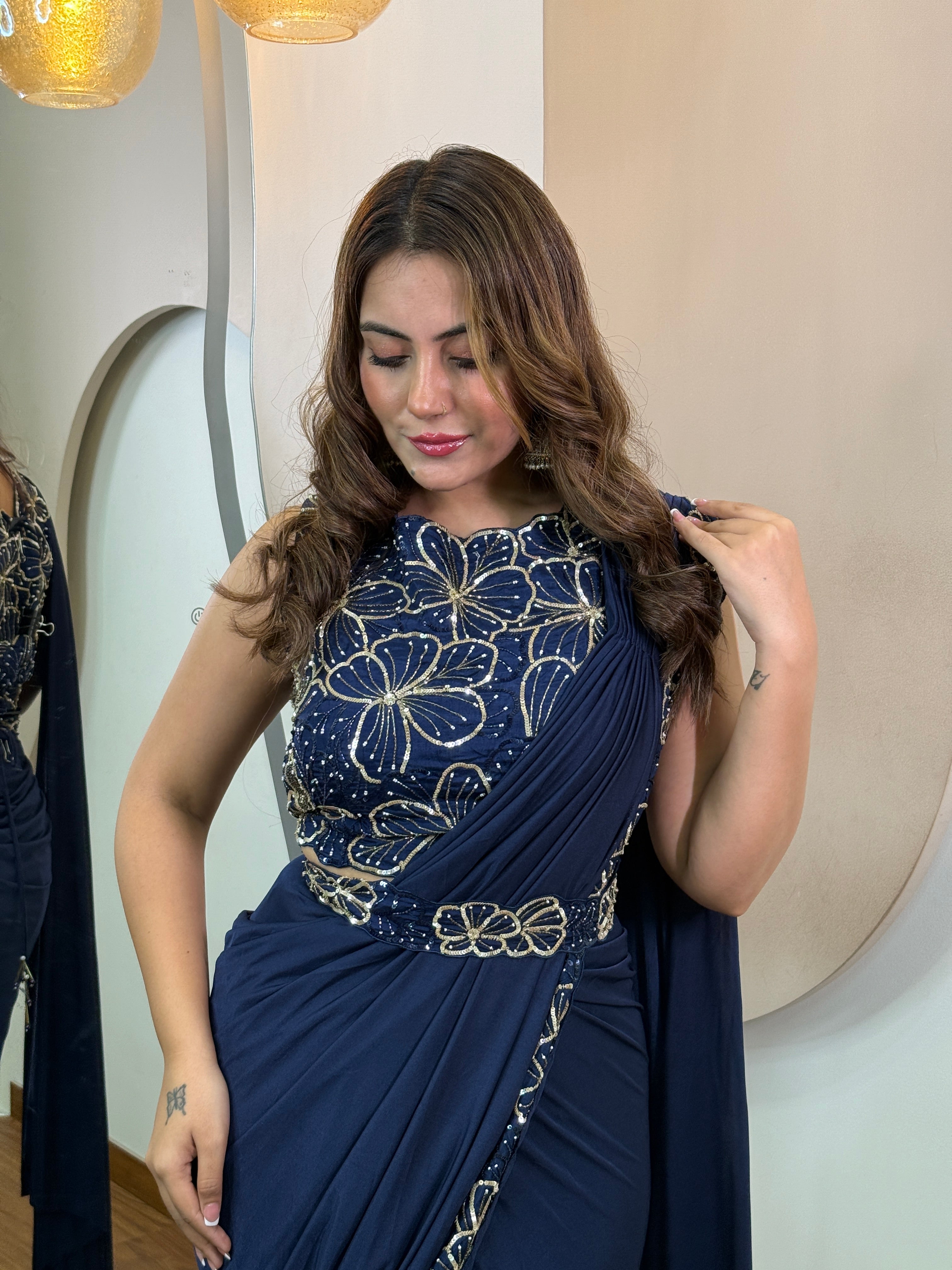 C207  OUTFIT   DRAPE SAREE