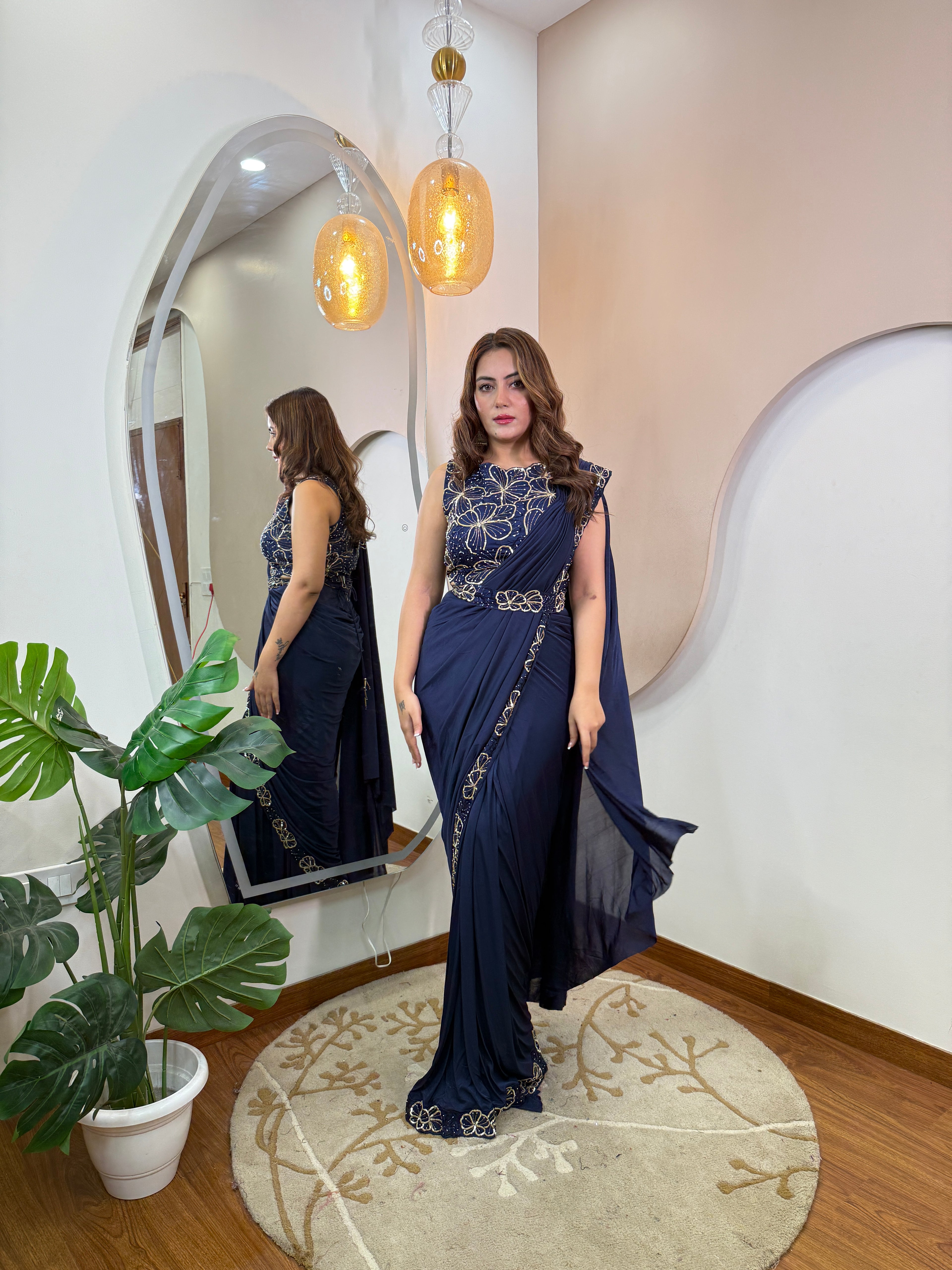 C207  OUTFIT   DRAPE SAREE