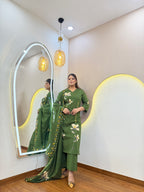 D679 3Pc Suit