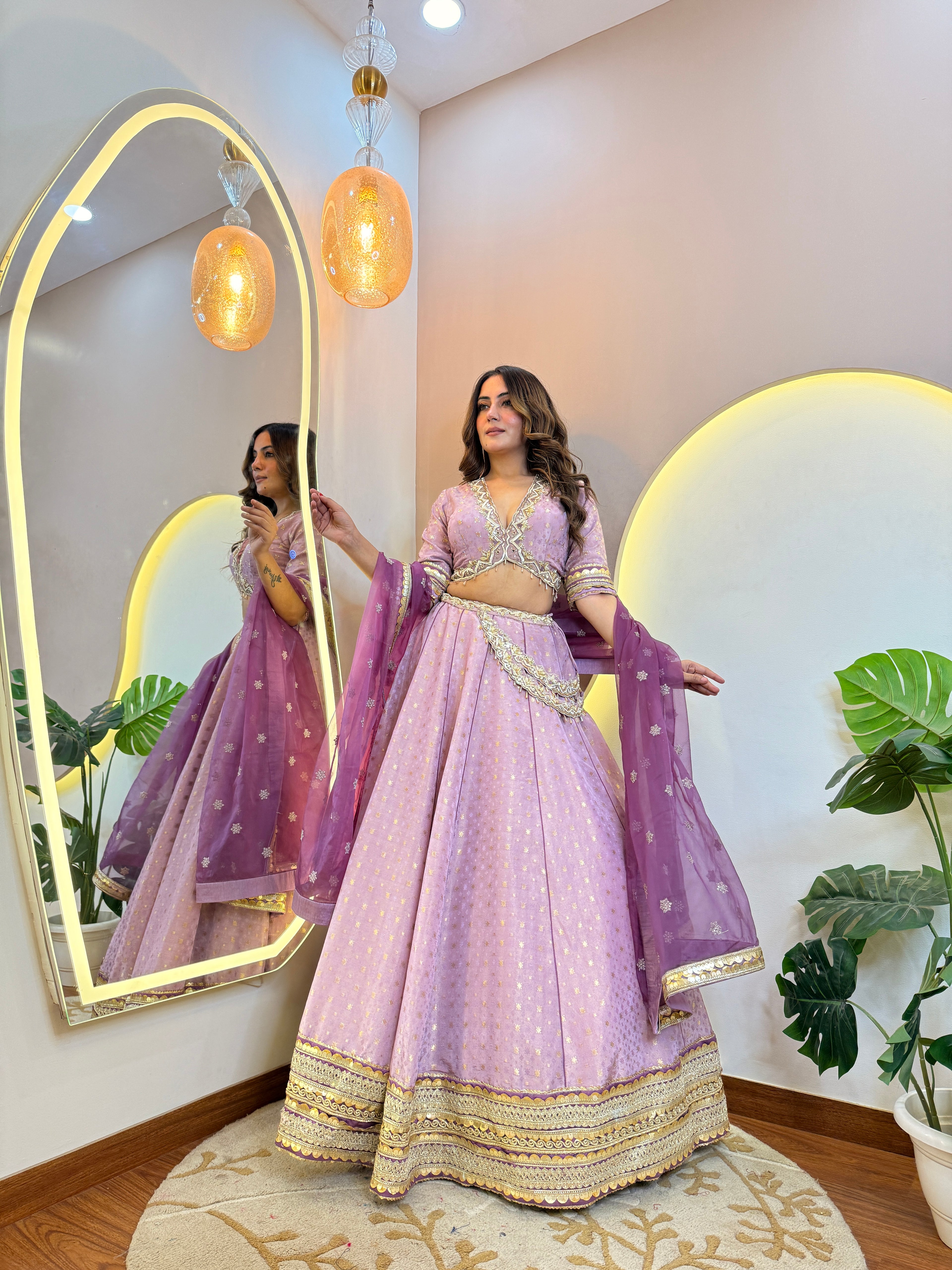 MASTANI  OUTFIT LEHNGA CHOLI