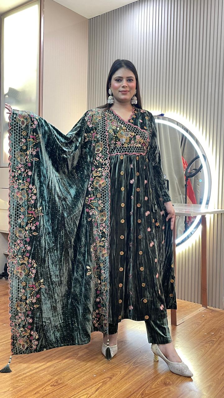 SHABIRA  WOOLEN 3pc SET