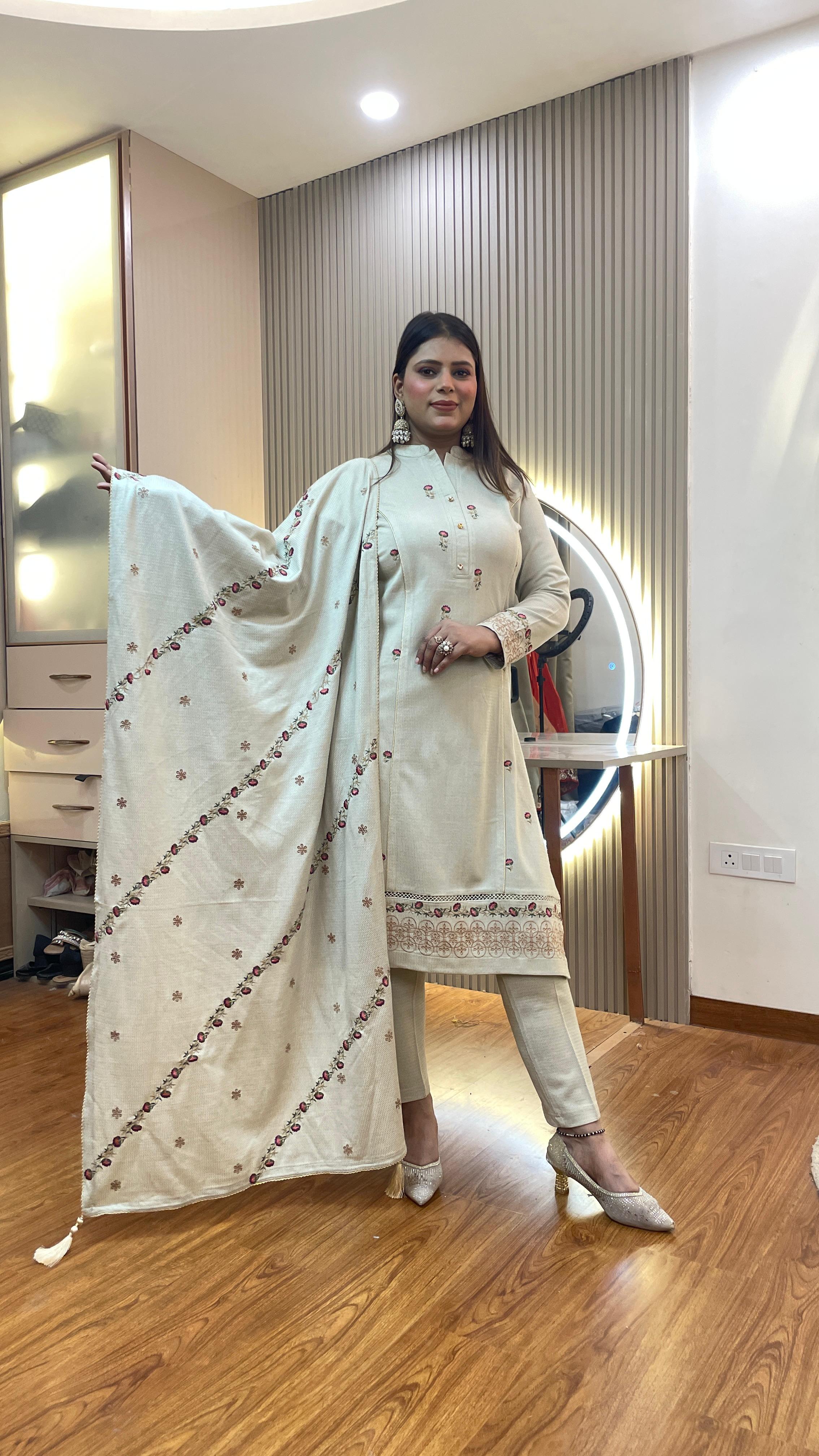 KHUSHNIMA   WOOLEN 3pc SET