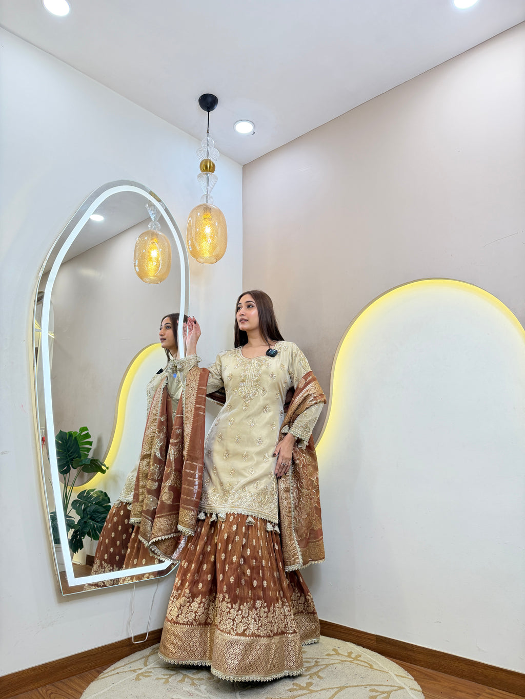 D382   LEHNGA CHOLI