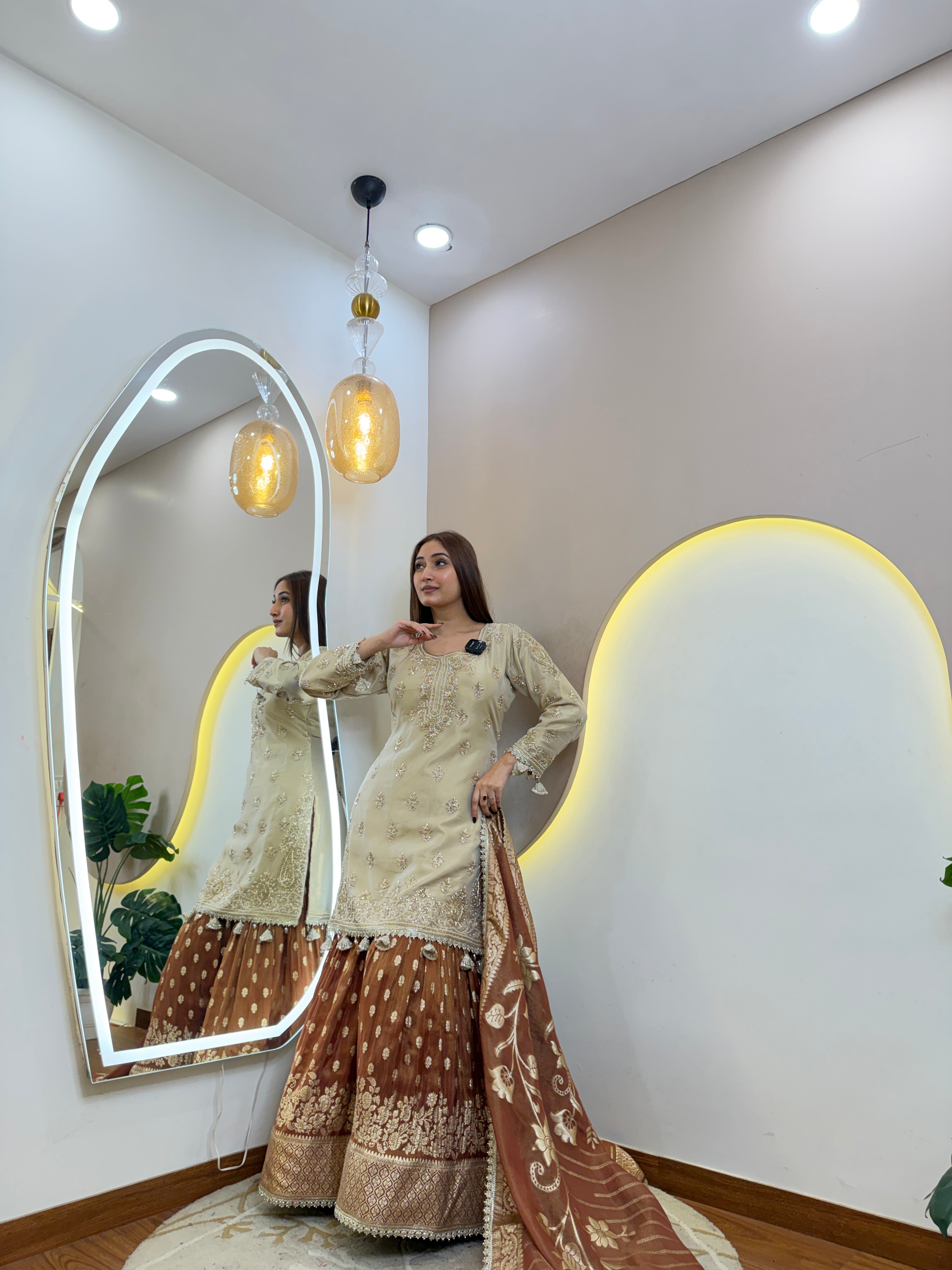 D382   LEHNGA CHOLI