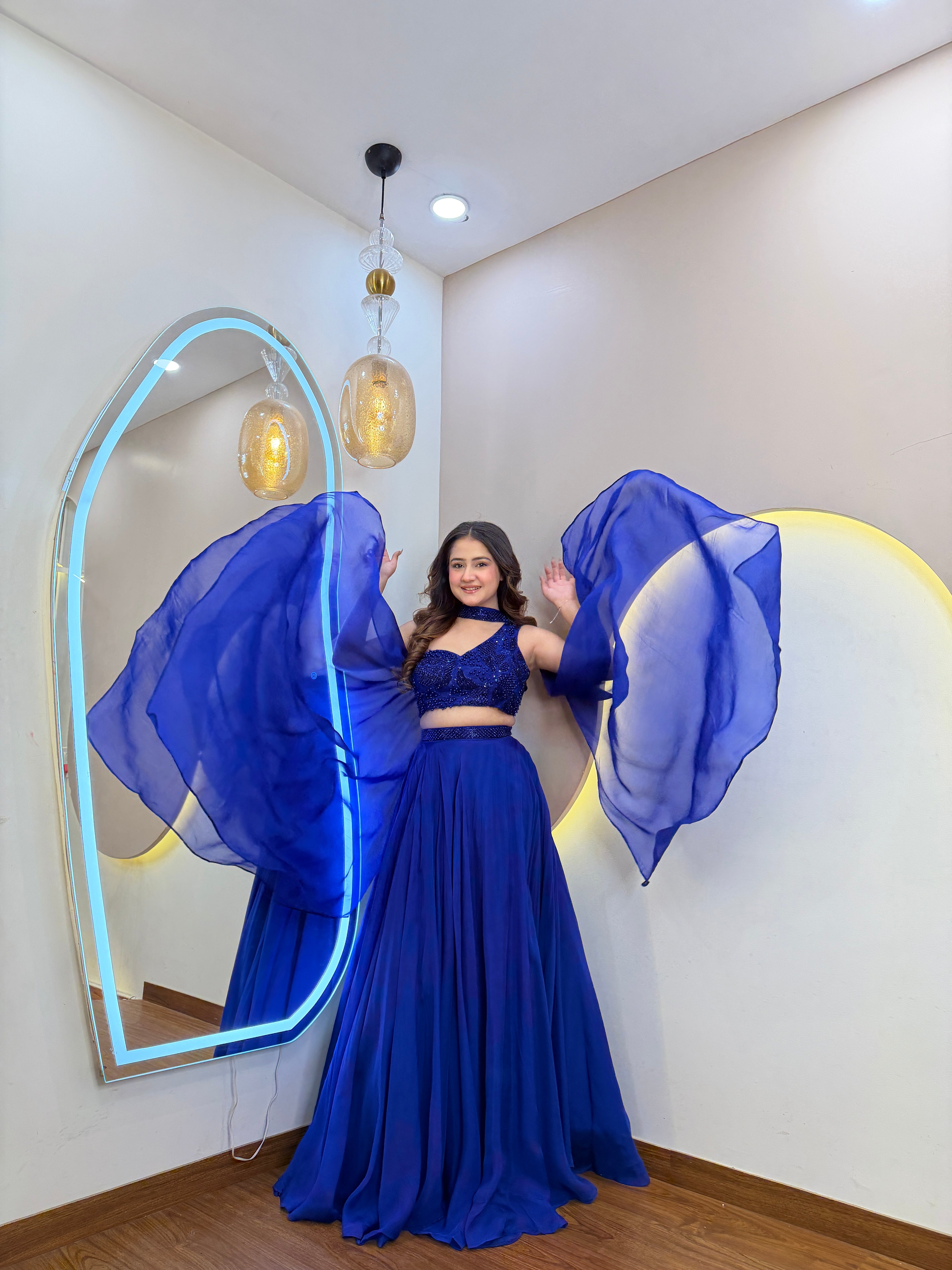 D833  LEHNGA CHOLI