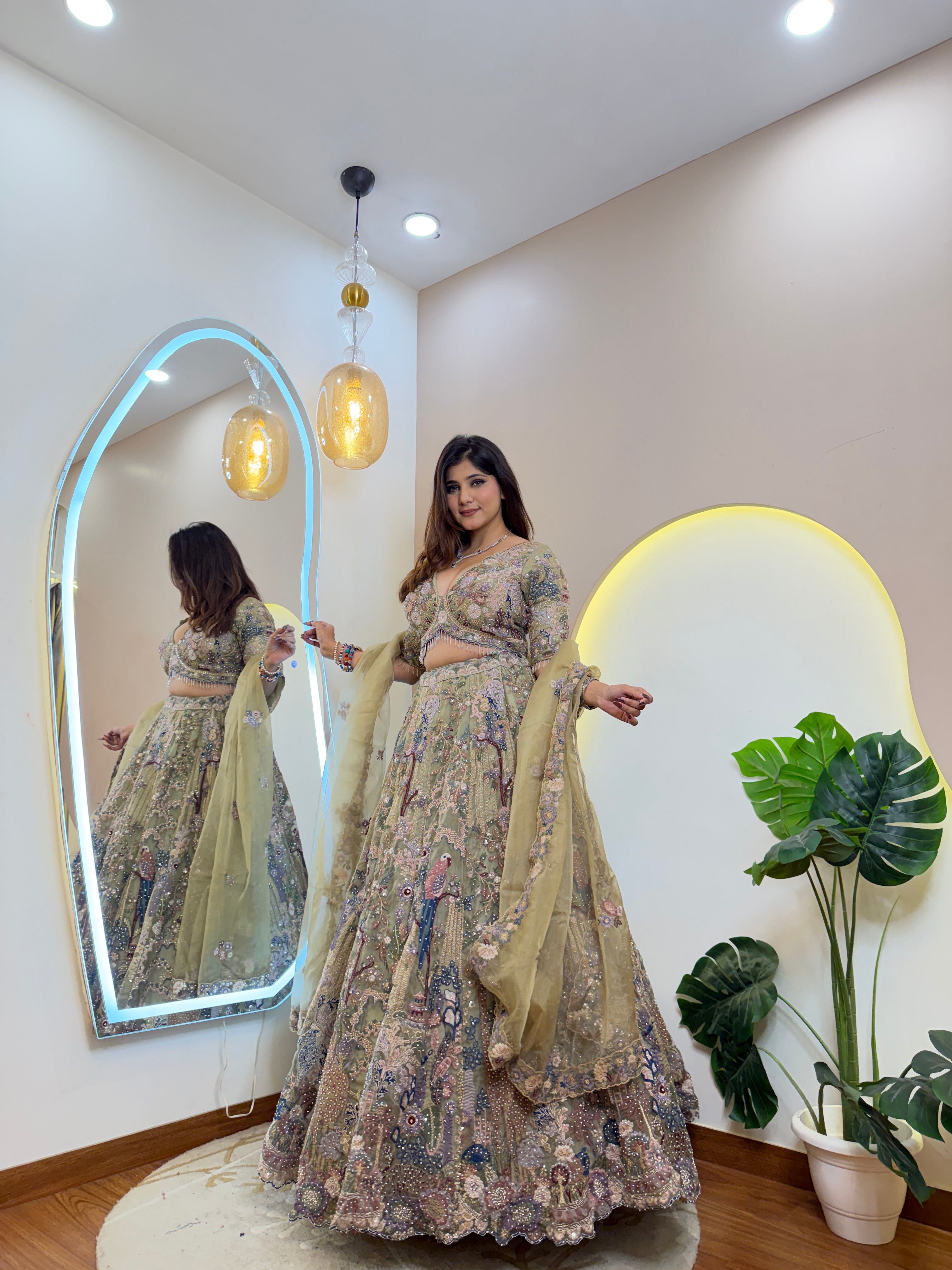 D638  LEHNGA CHOLI