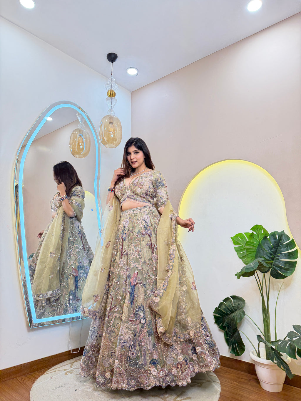 D638  LEHNGA CHOLI