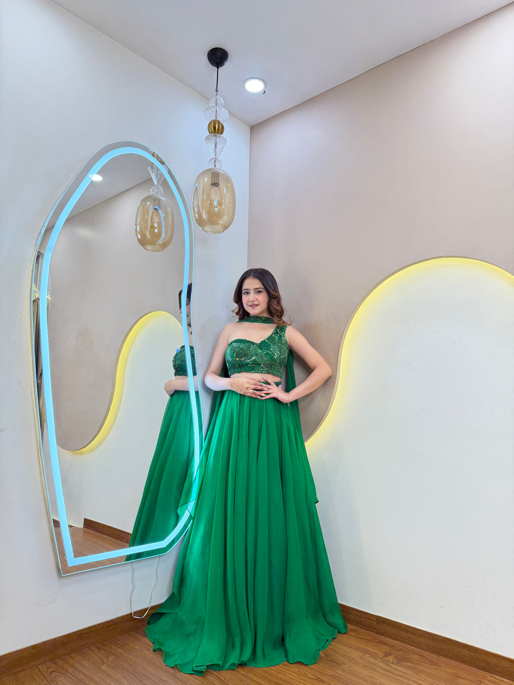 D833  LEHNGA CHOLI