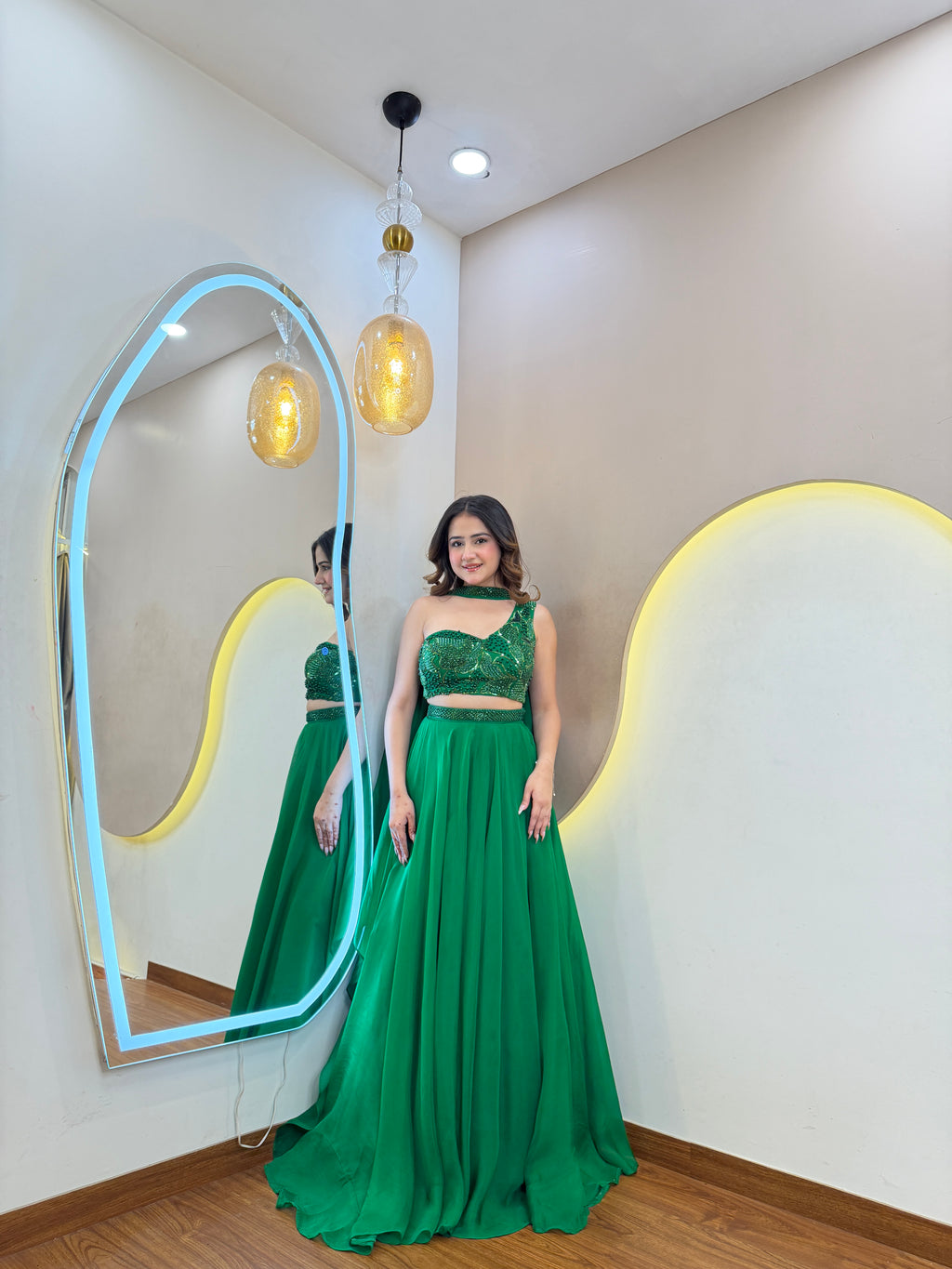 D833  LEHNGA CHOLI