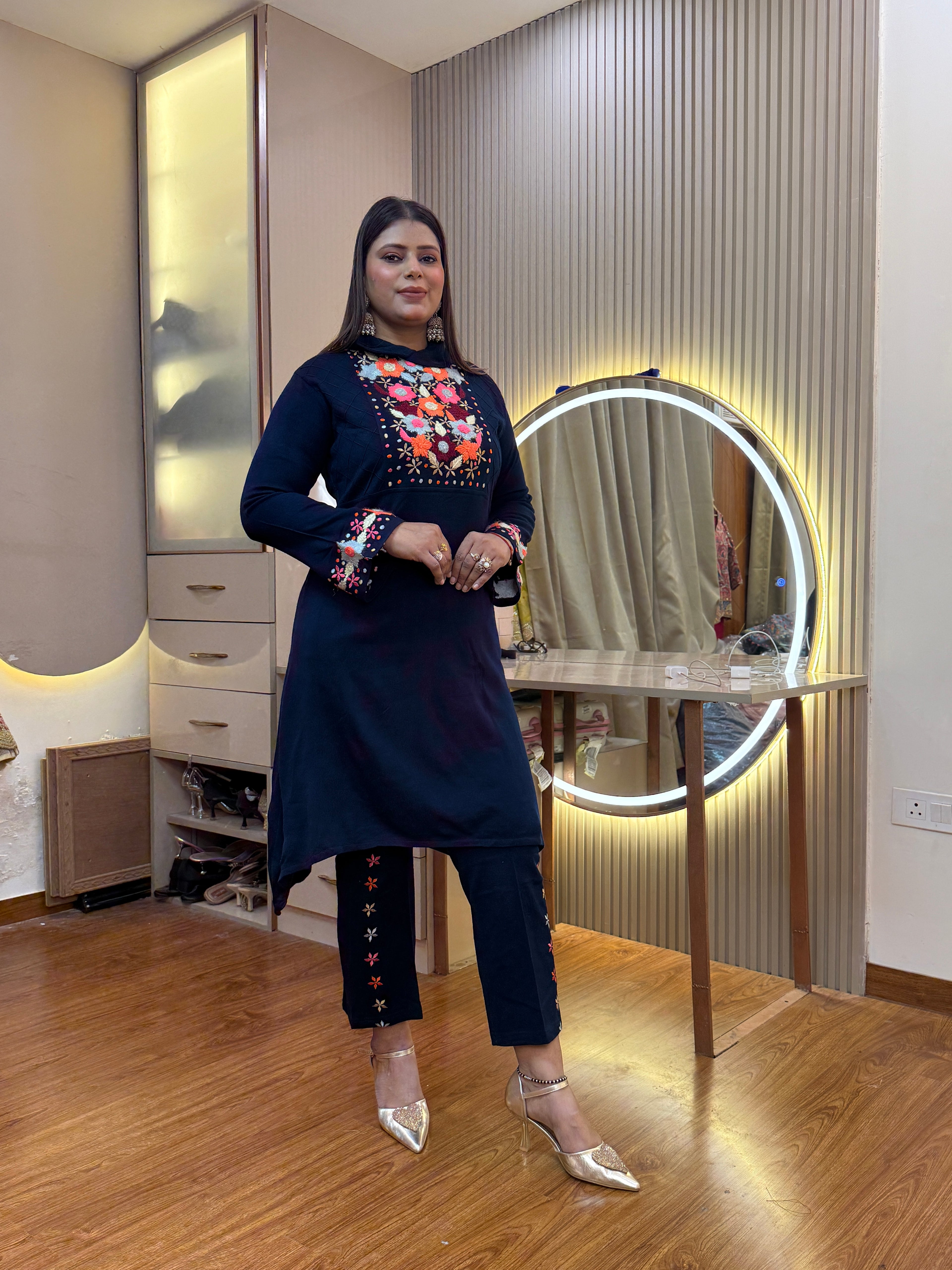 OFFICIAL STYLE  WOOLEN CORD SET