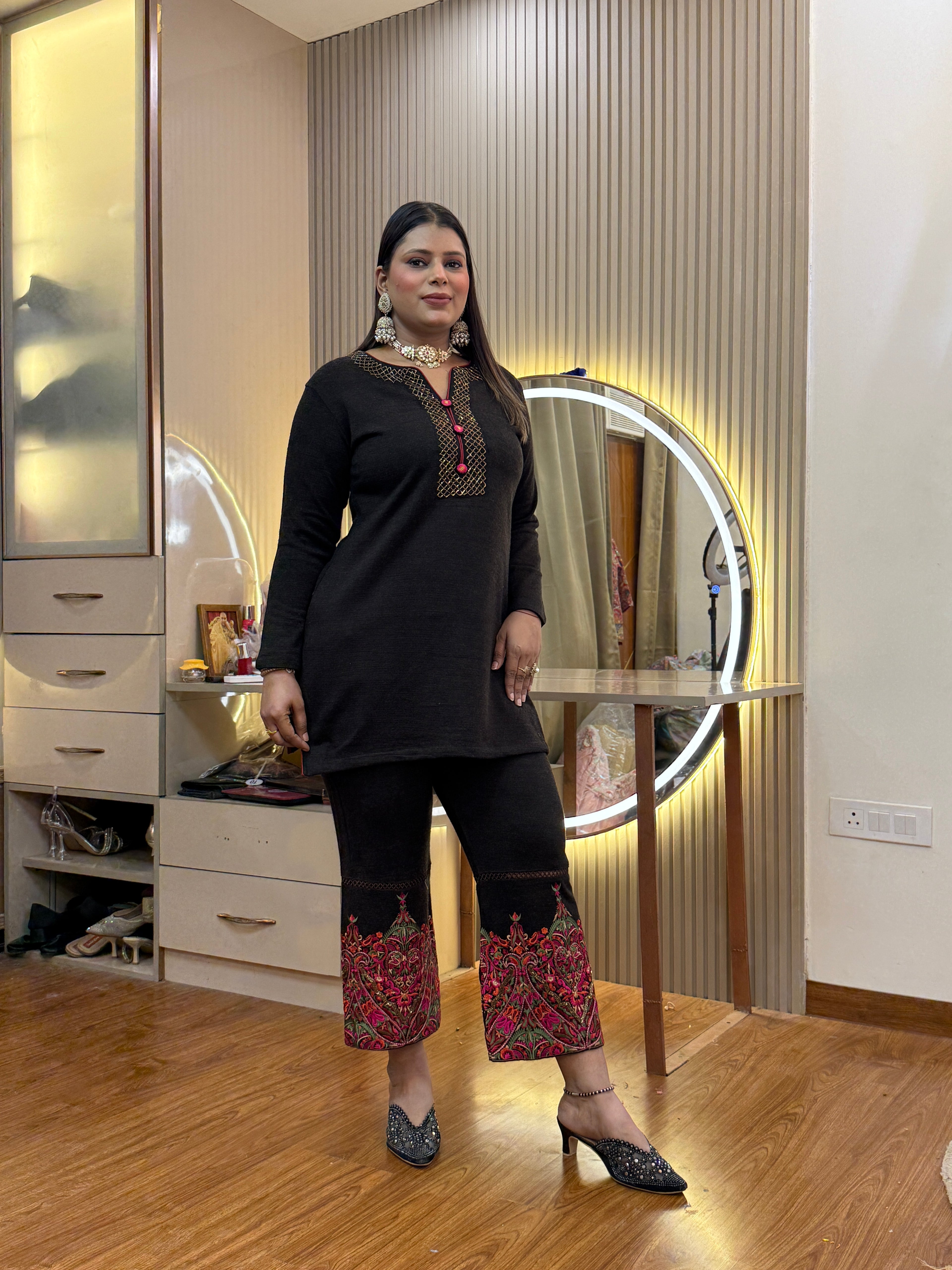 SHEVAL WOOLEN CORD SET